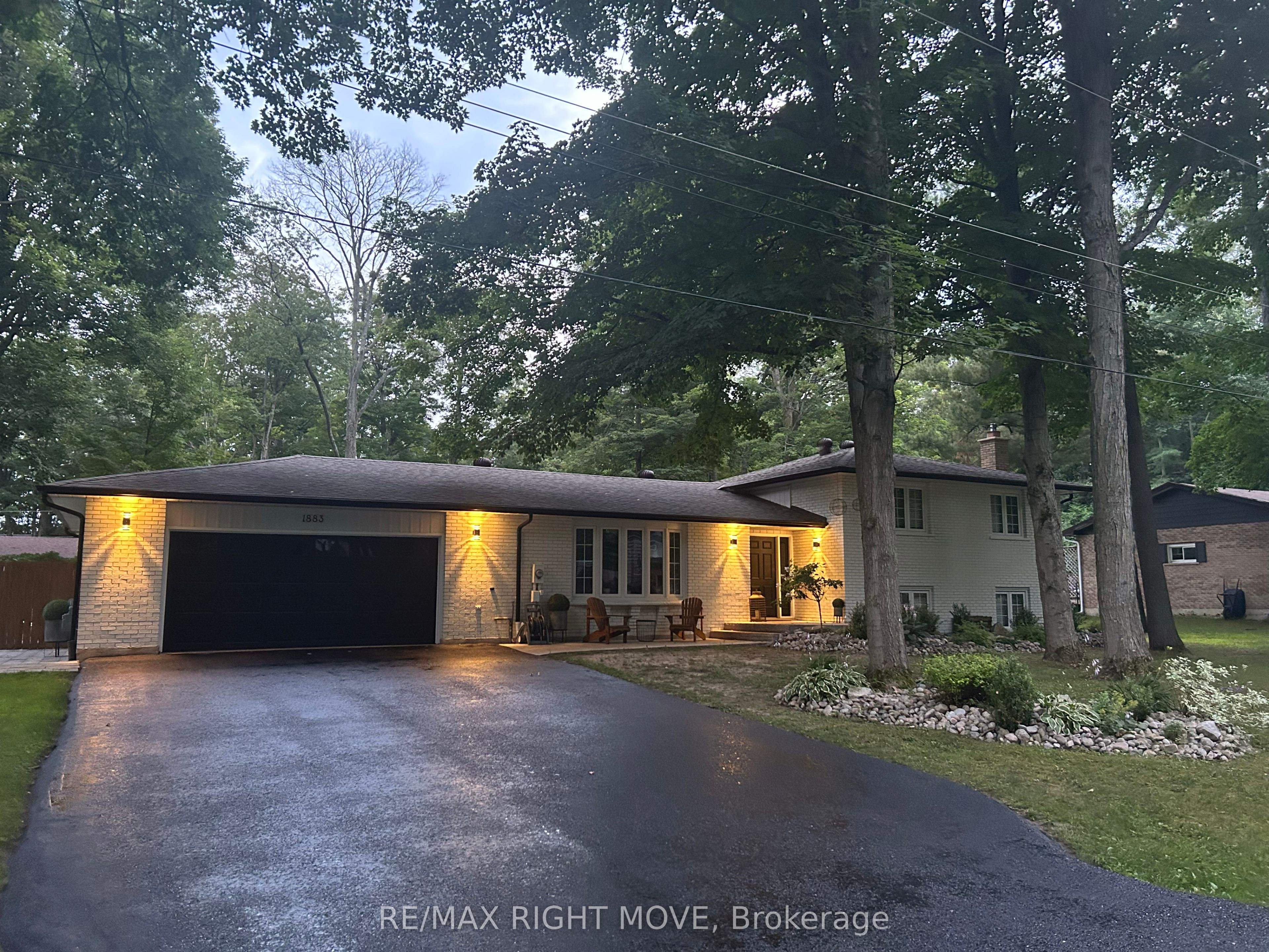 1883 Glen Oak Lane, Severn, ON L3V 7J1 photo 2