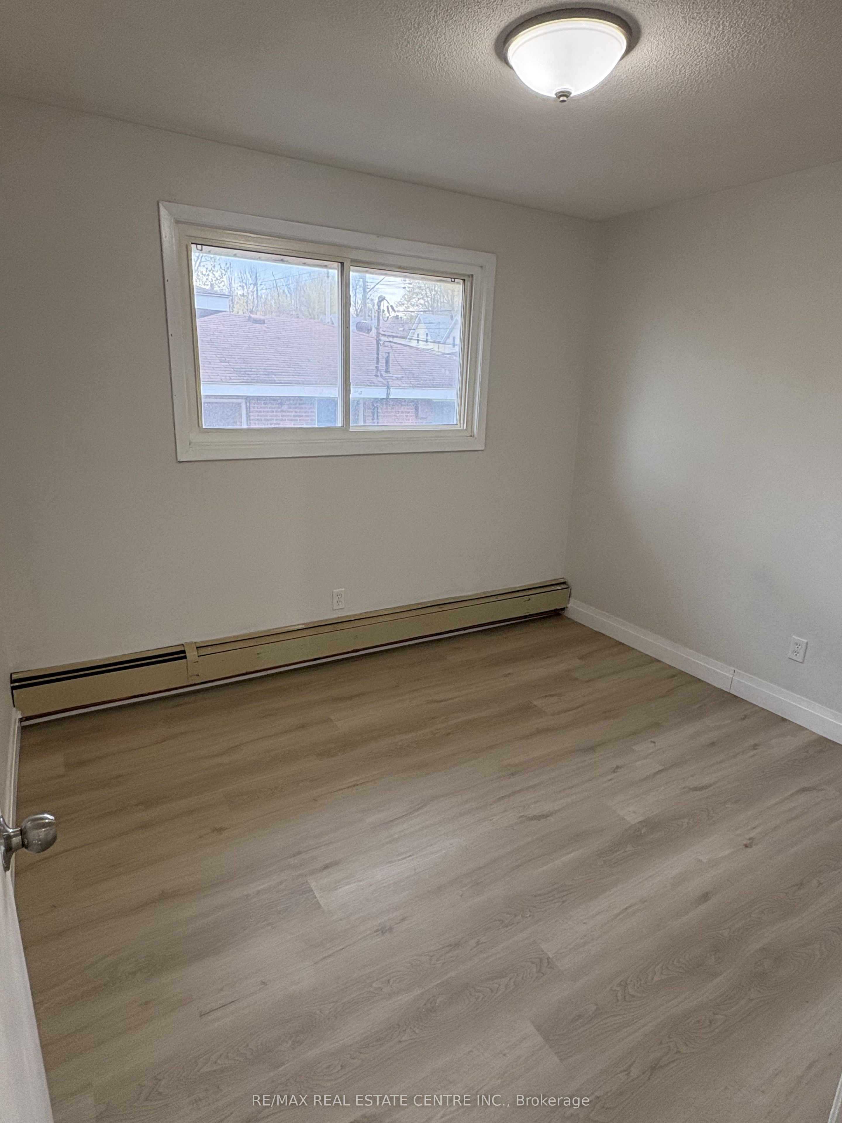 103 Sixth Street 1, Midland, ON L4R 3X3 photo 4