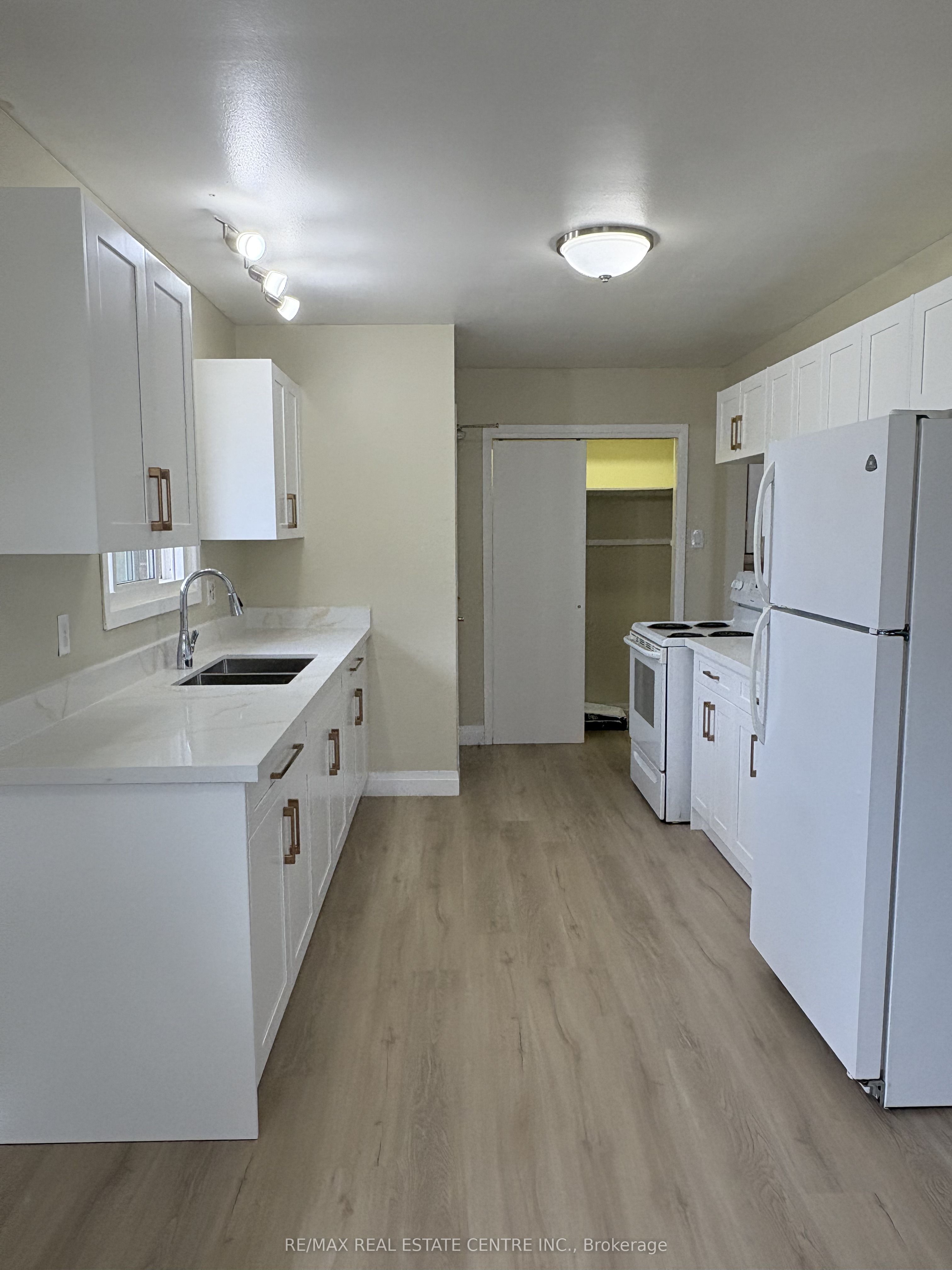 103 Sixth Street 1, Midland, ON L4R 3X3 photo 5