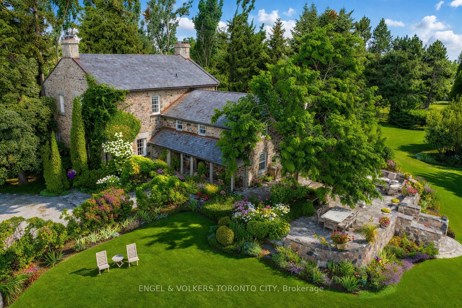 2353 County Road 124, Clearview, ON L0M 1H0