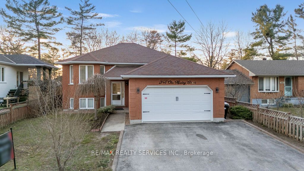 254 Old Mosley Street, Wasaga Beach, ON L9Z 2H8 photo 2