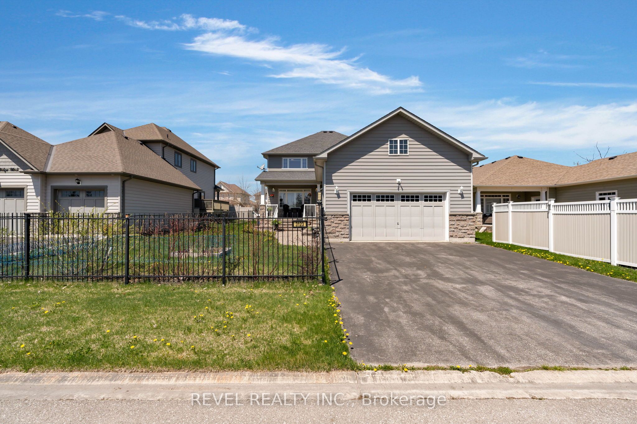 3123 Stone Ridge Boulevard, Orillia, ON L3V 0A2 photo 2