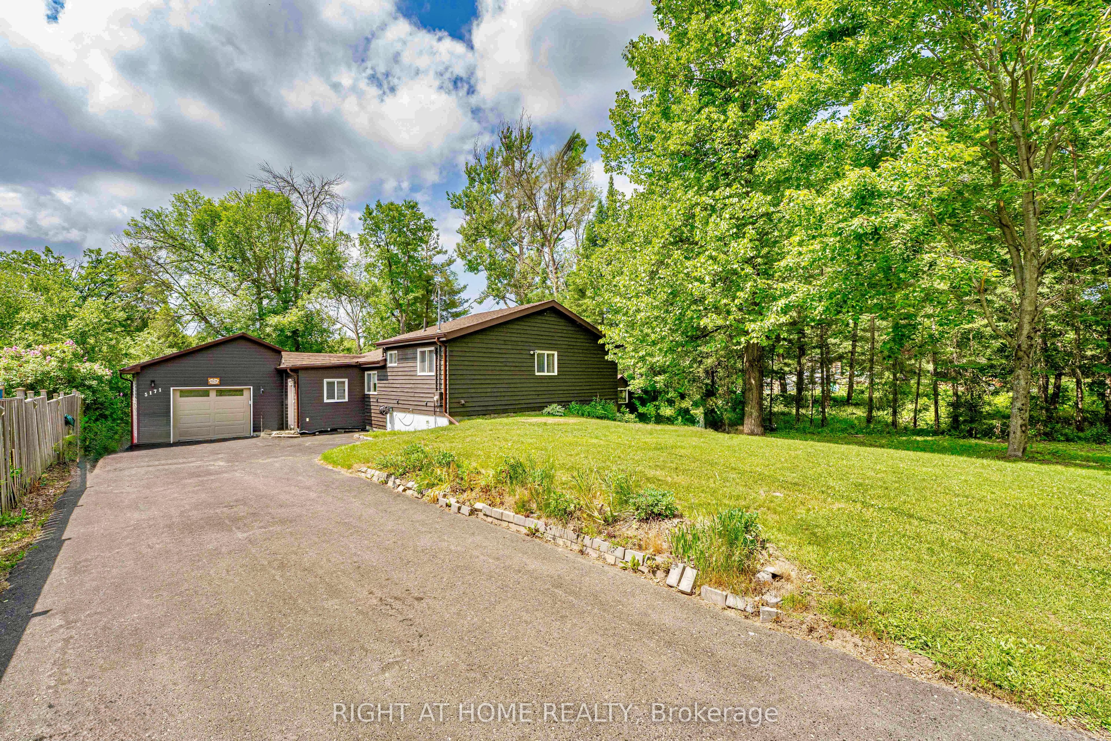 5171 Severn Pines Crescent, Severn, ON L0K 2B0 photo 2