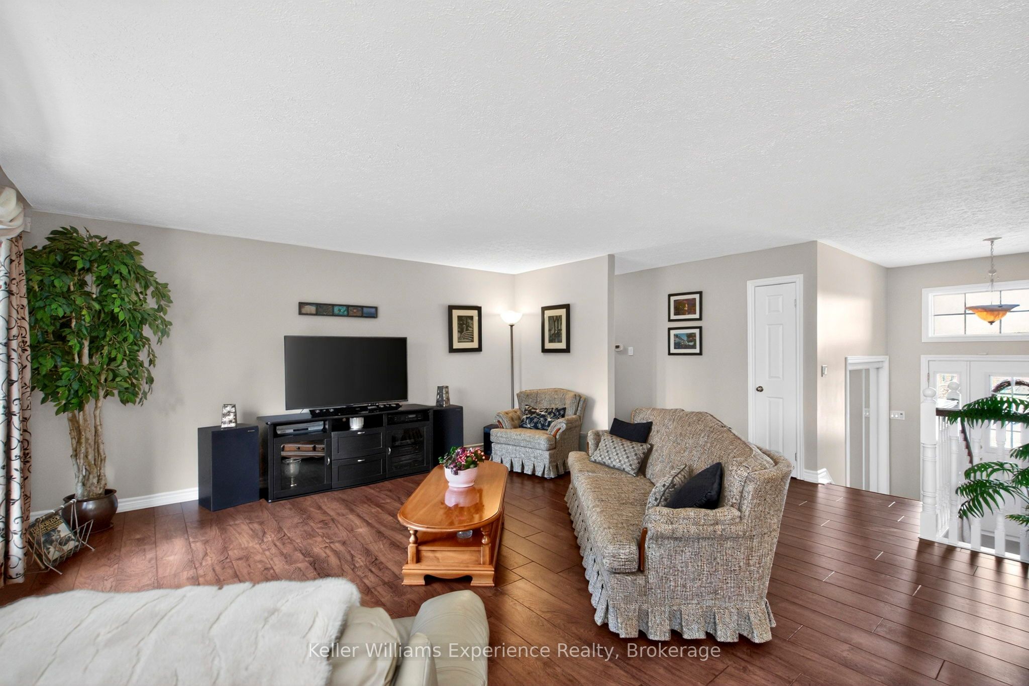 4 Byrnes Crescent, Penetanguishene, ON L9M 1W4 photo 3