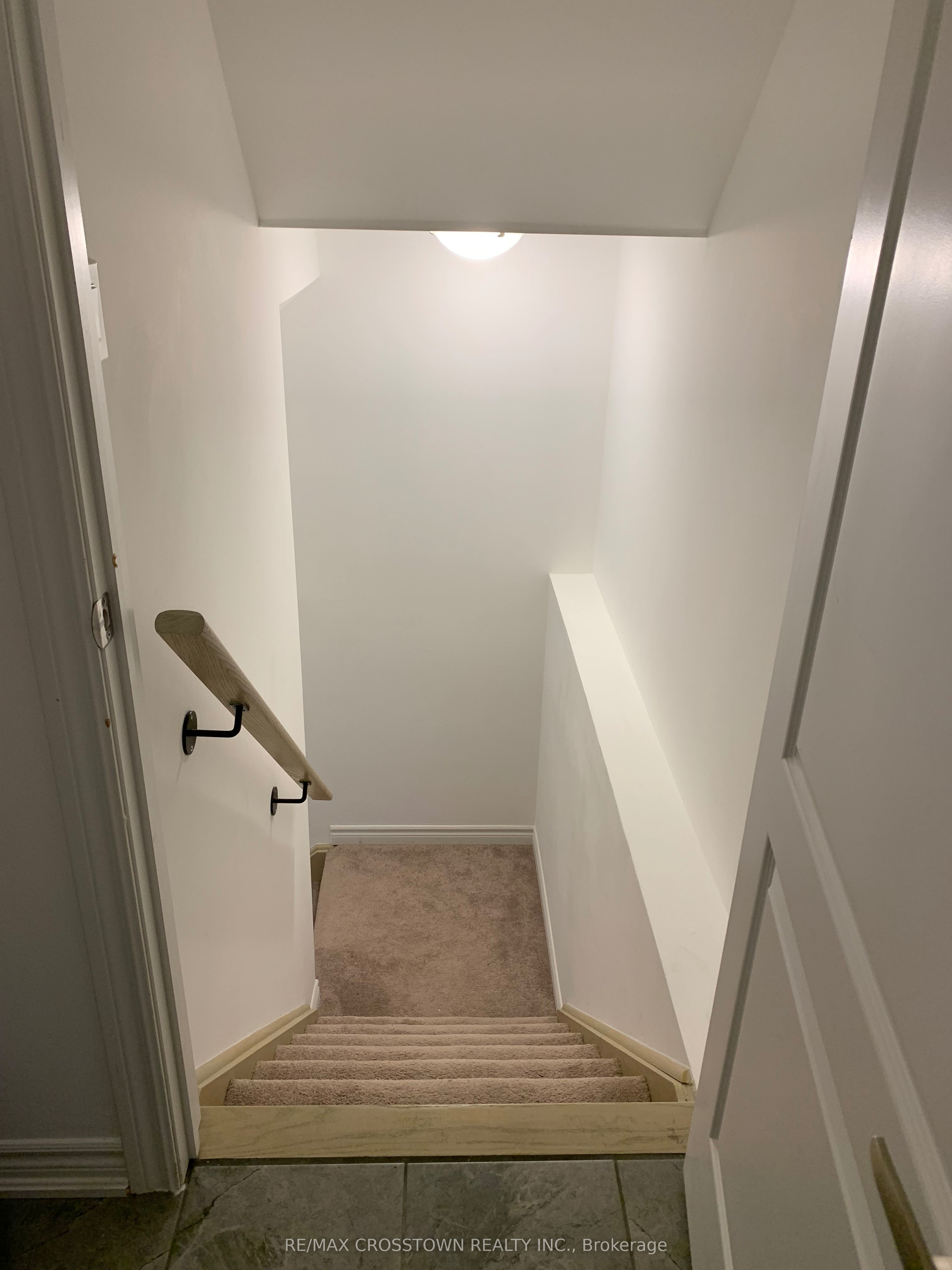 72 Mabern Street Bsmt, Barrie, ON L9J 0J2 photo 3