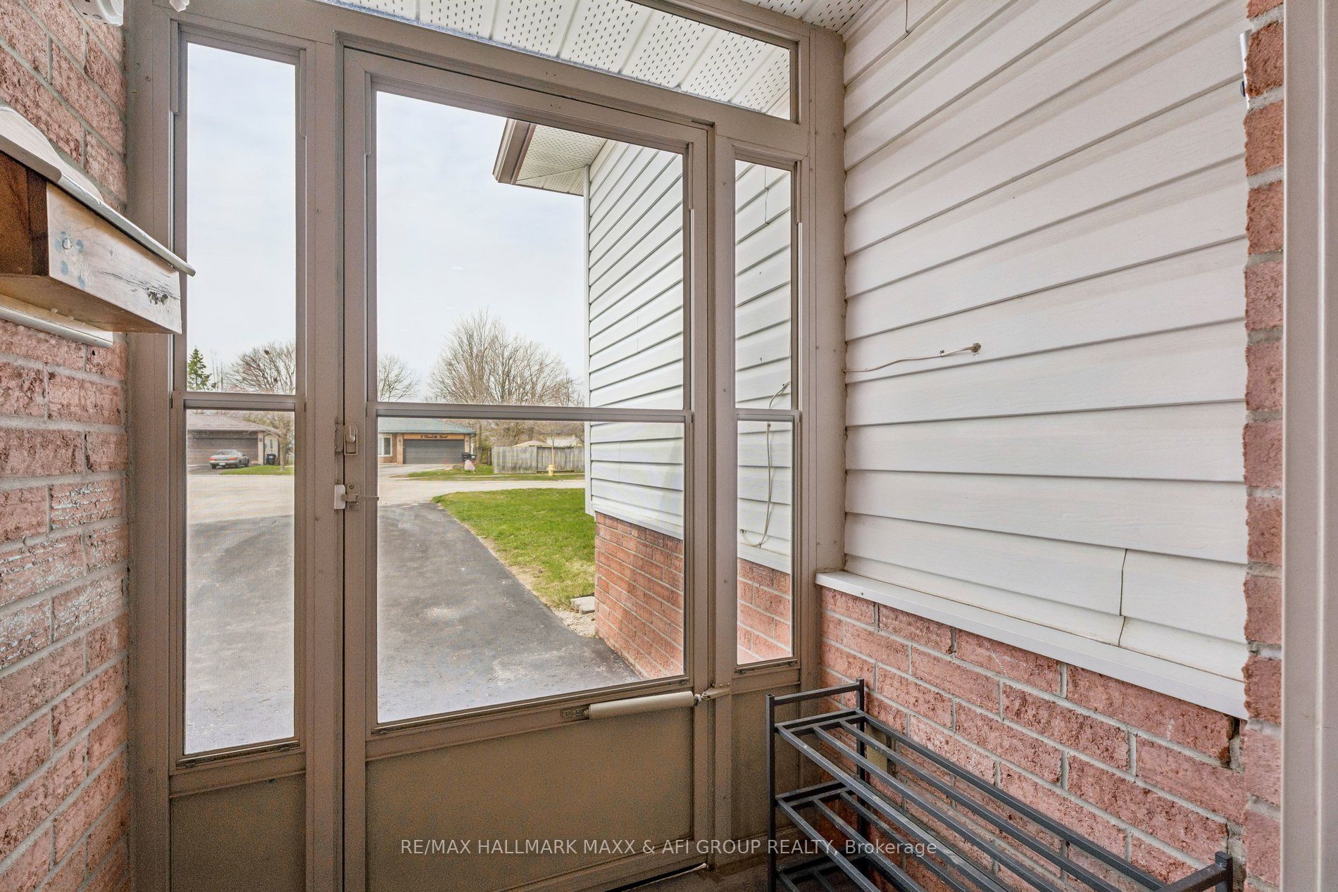 11 Charlotte Court, Barrie, ON L4N 6B2 photo 3