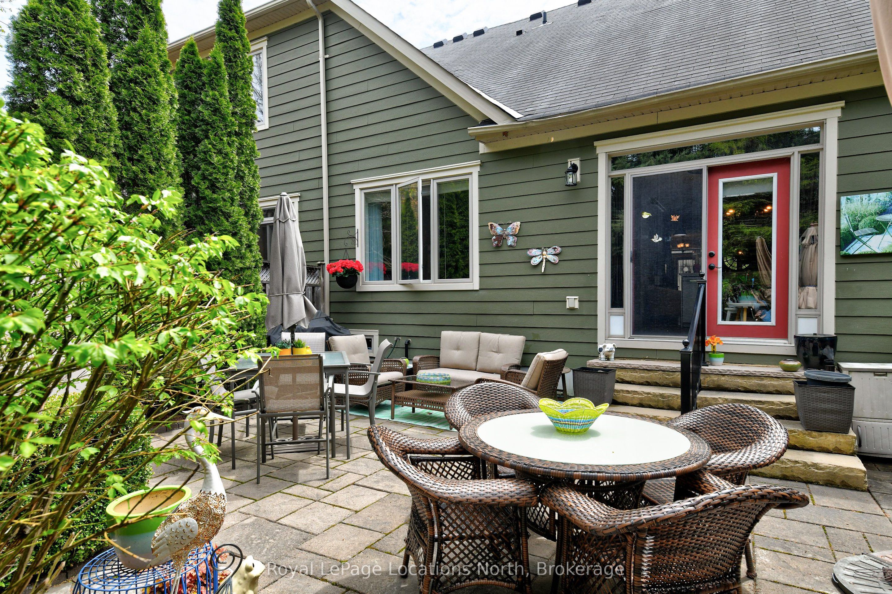 23 Covington Blue Crescent, Wasaga Beach, ON L9Z 0E4 photo 2