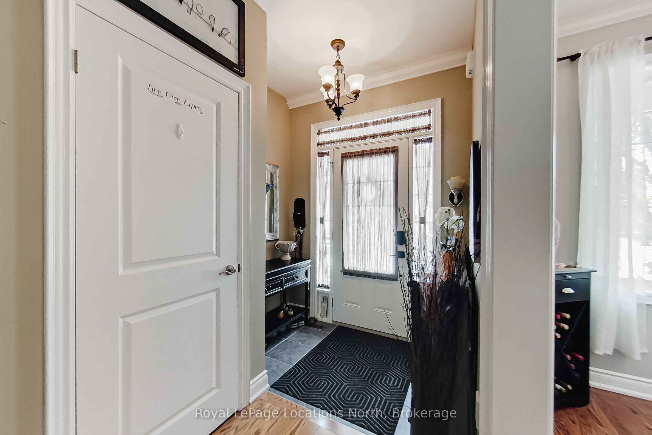 23 Covington Blue Crescent, Wasaga Beach, ON L9Z 0E4 photo 4