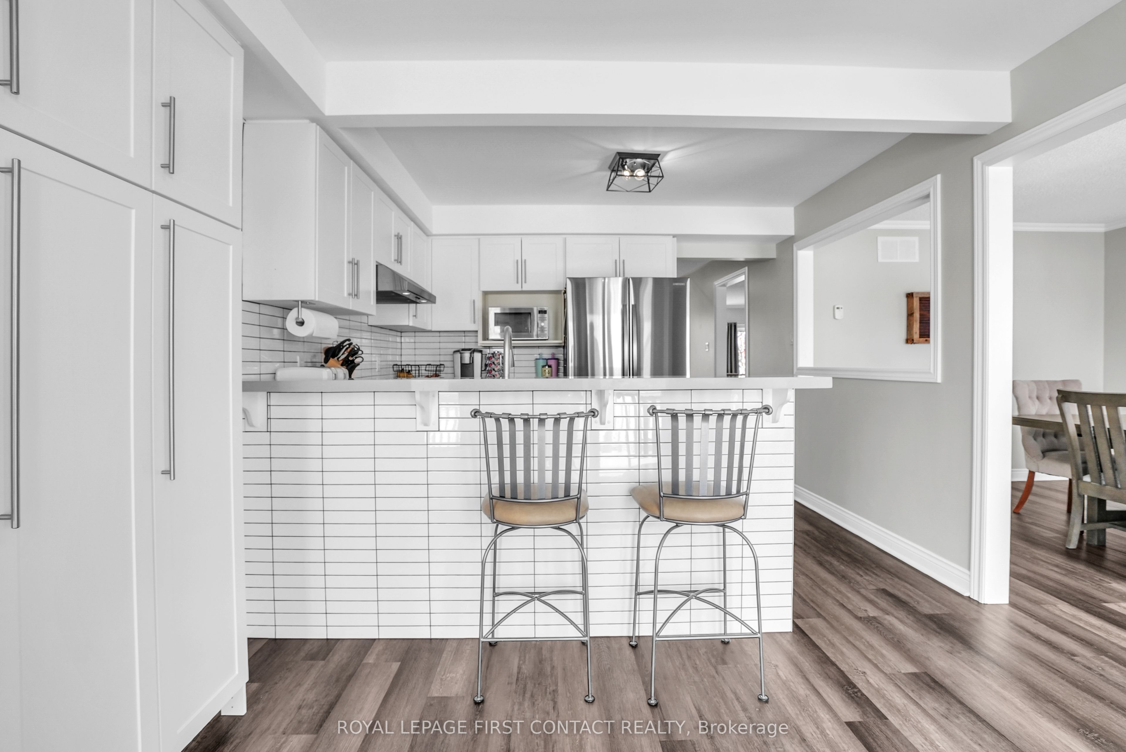 340 Livingstone Street W, Barrie, ON L4N 7C5 photo 5