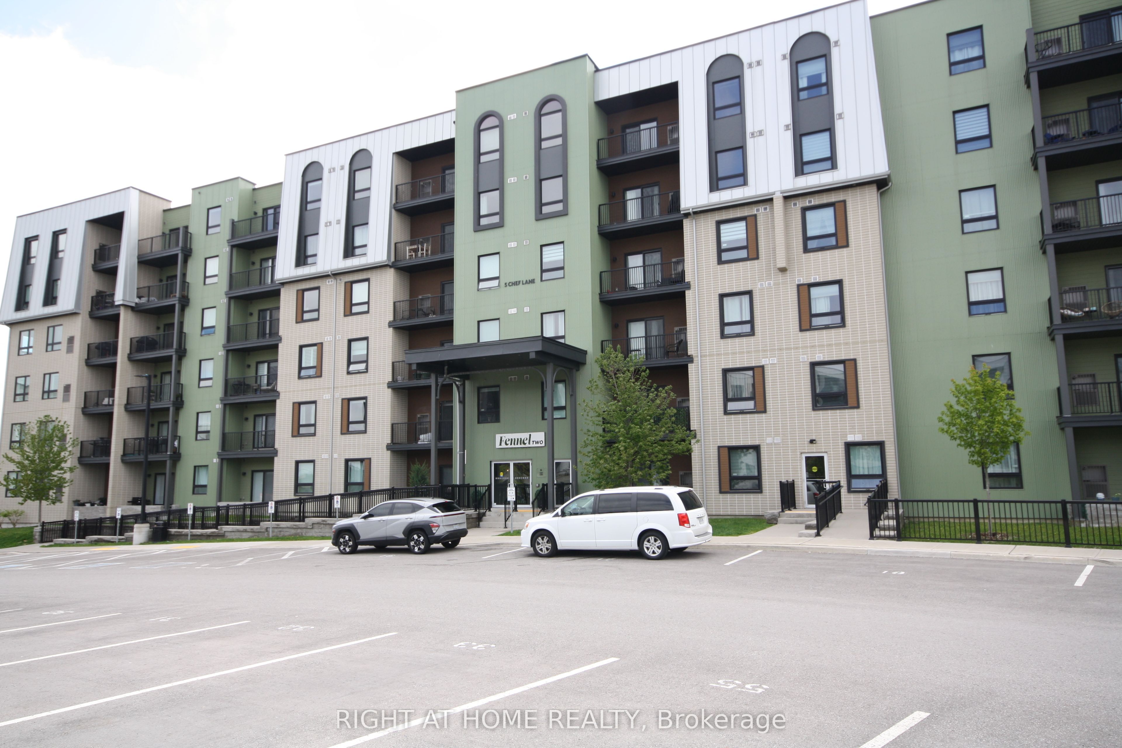 5 Chef Lane 108, Barrie, ON L9J 0J8 photo 3