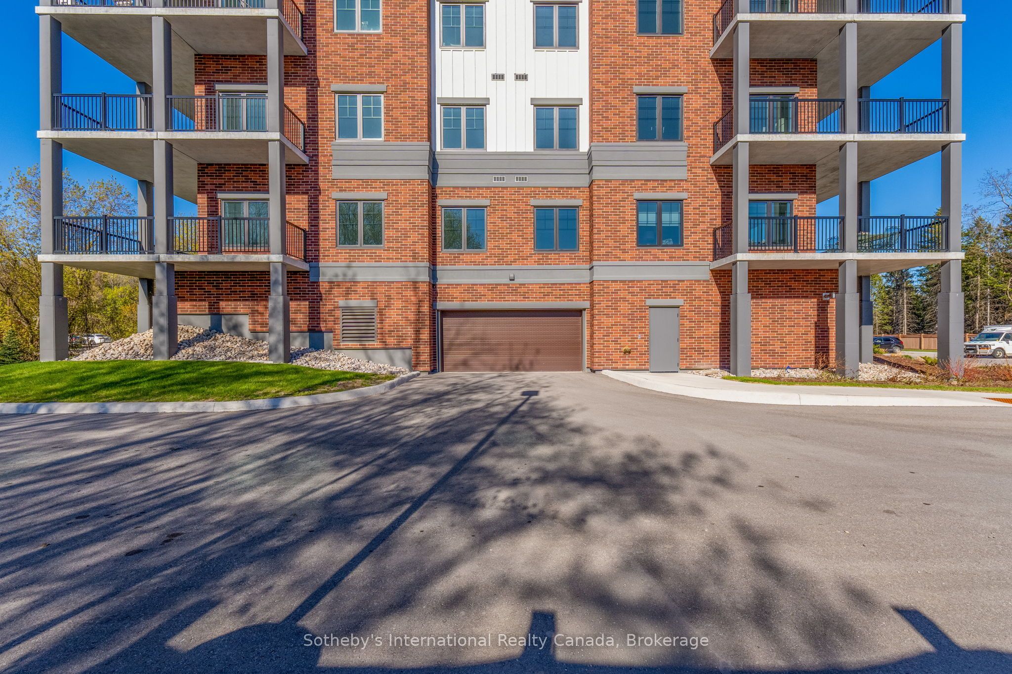 121 Mary Street 416, Clearview, ON L0M 1G0 photo 2