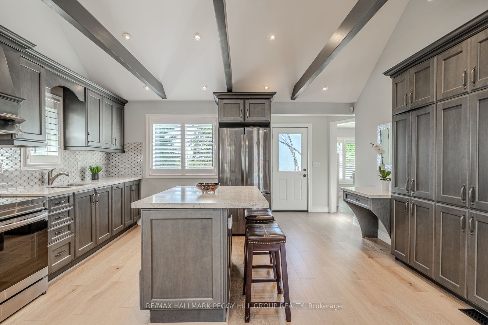 2484 Highway 11 S, Oro-Medonte, ON L0L 2E0 photo 5