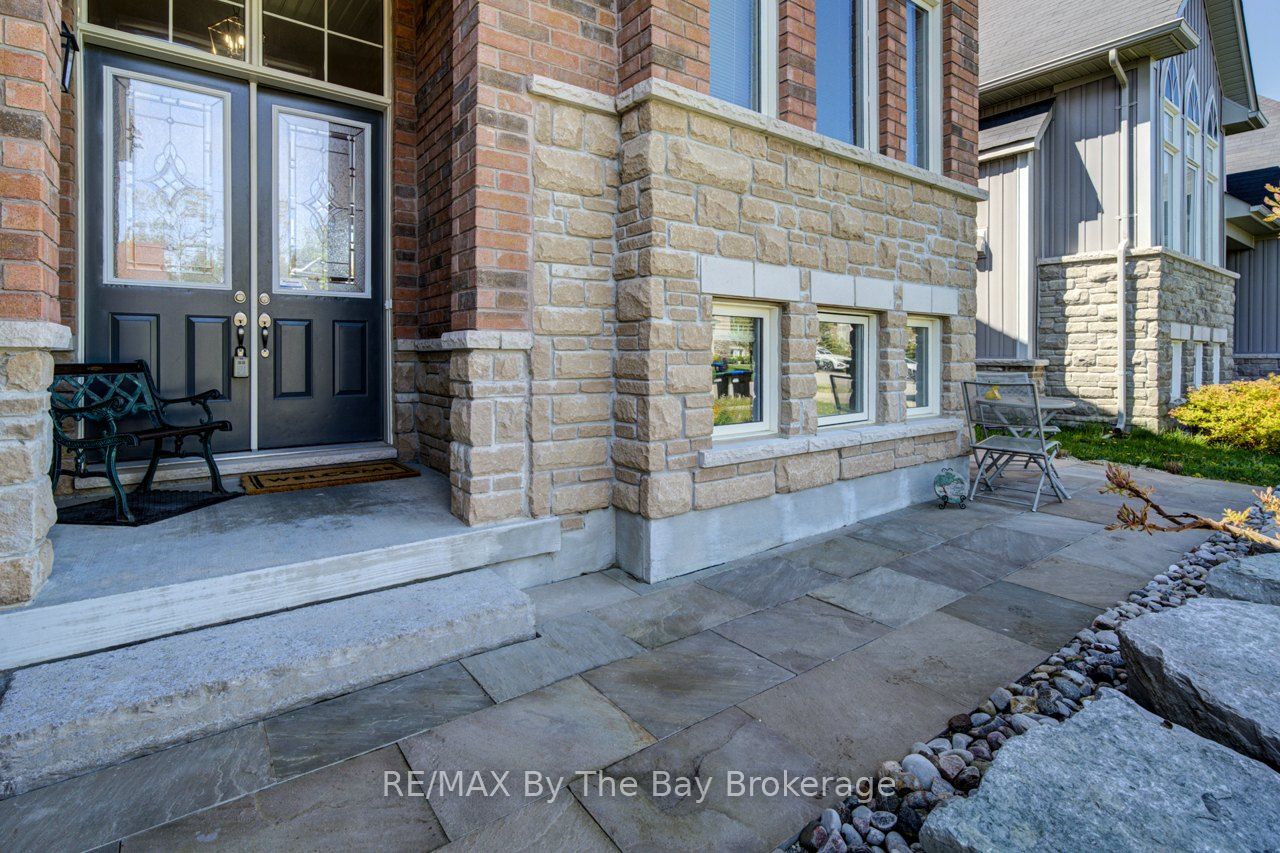 100 ALLEGRA Drive, Wasaga Beach, ON L9Z 1P2 photo 4