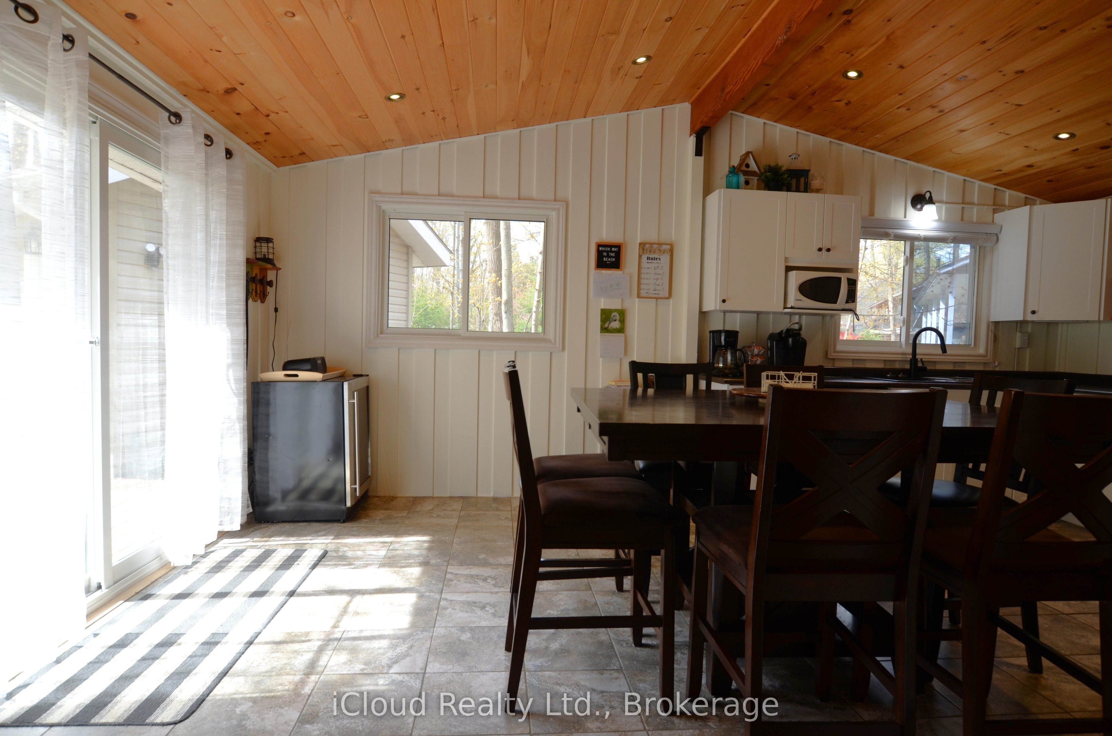 20 Roberval Circle, Tiny, ON L9M 0E1 photo 4