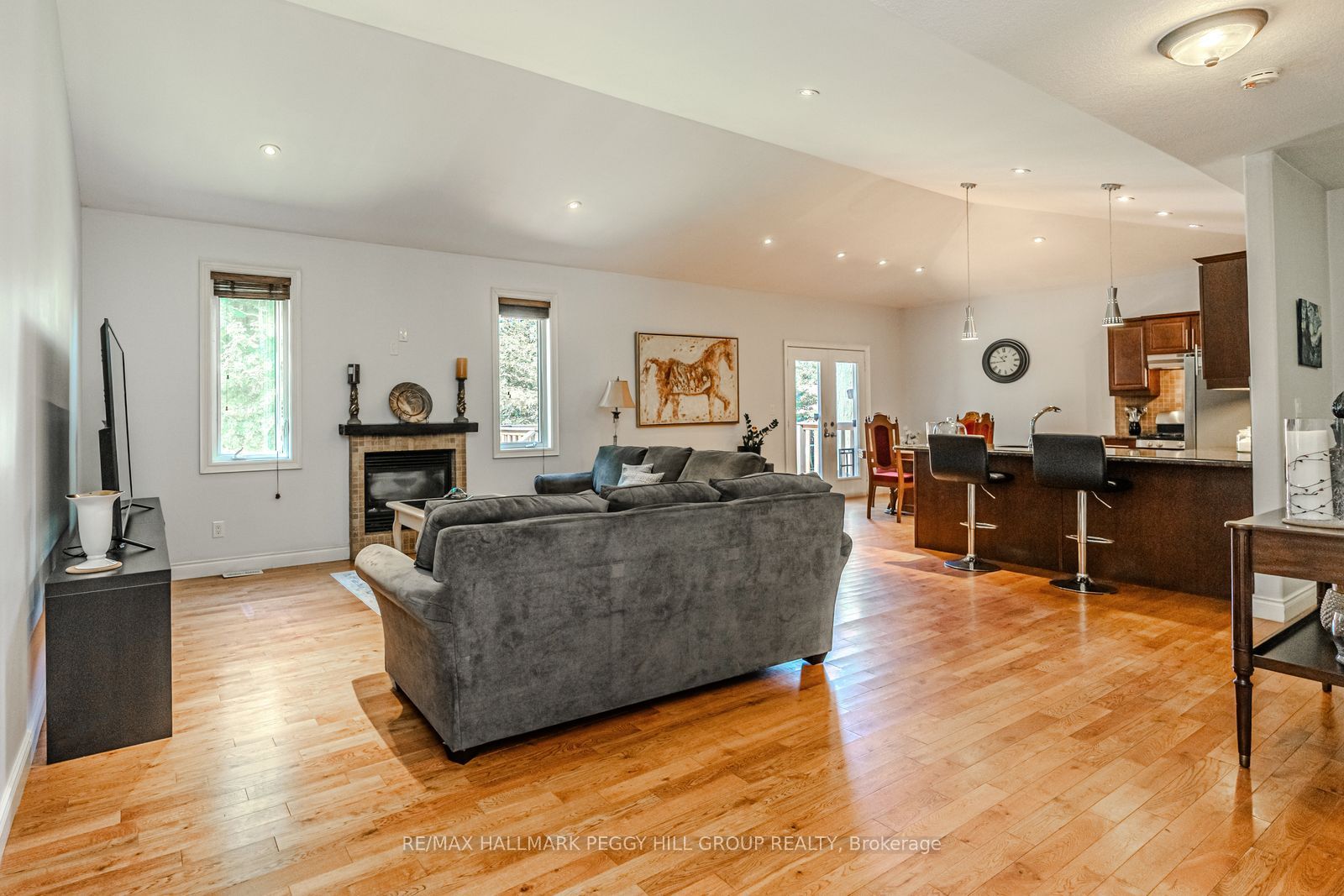122 Trout Lane, Tiny, ON L9M 0J1 photo 3
