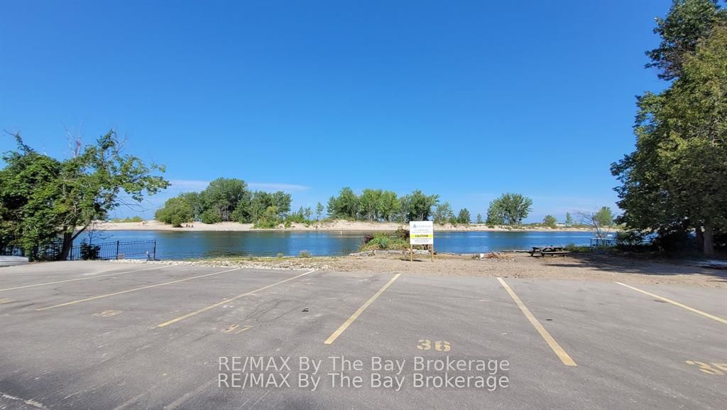 280 River Road E B12, Wasaga Beach, ON L9Z 2L7 photo 2