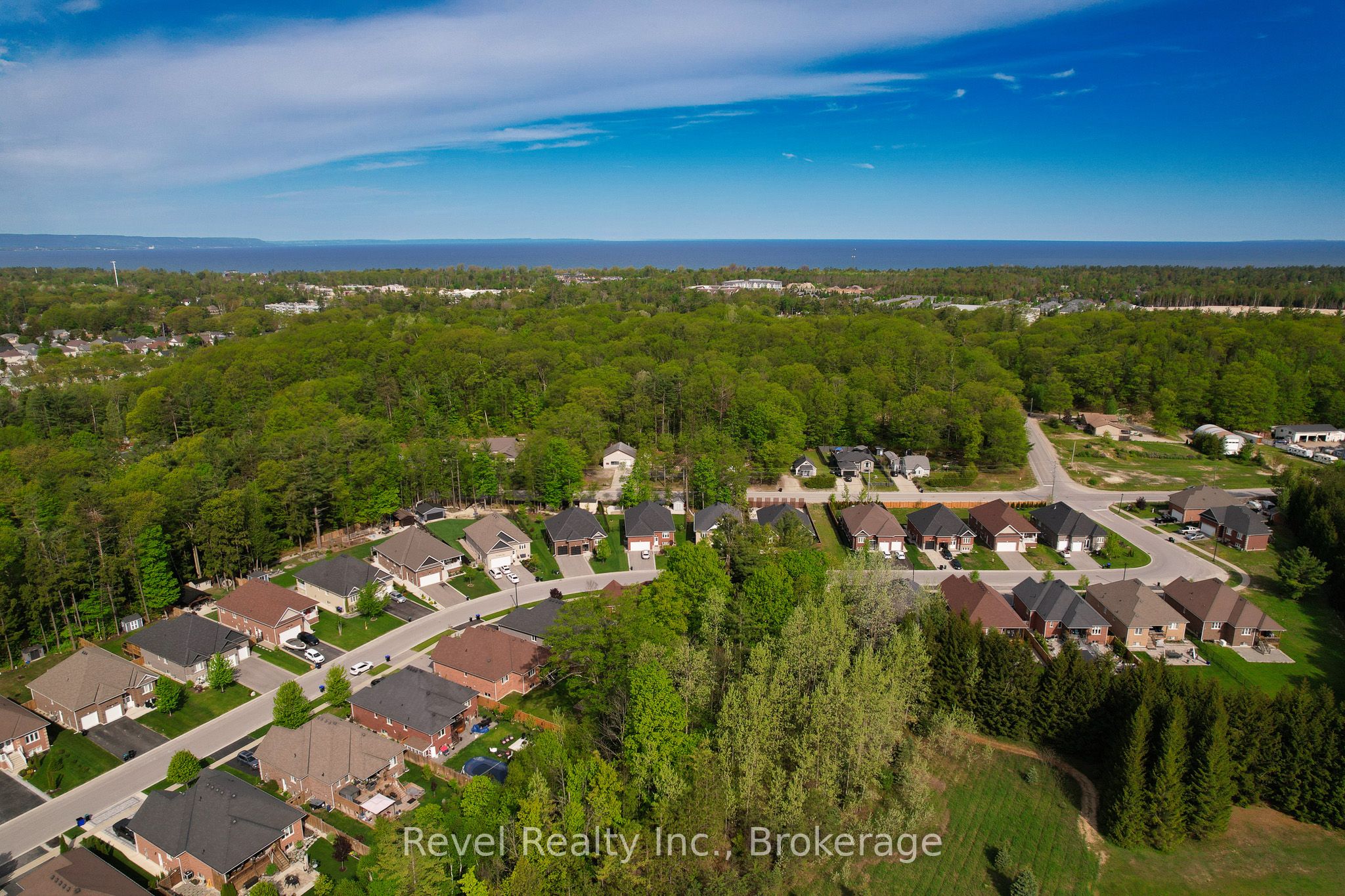 31 Natures Trail, Wasaga Beach, ON L9Z 0H4 photo 3