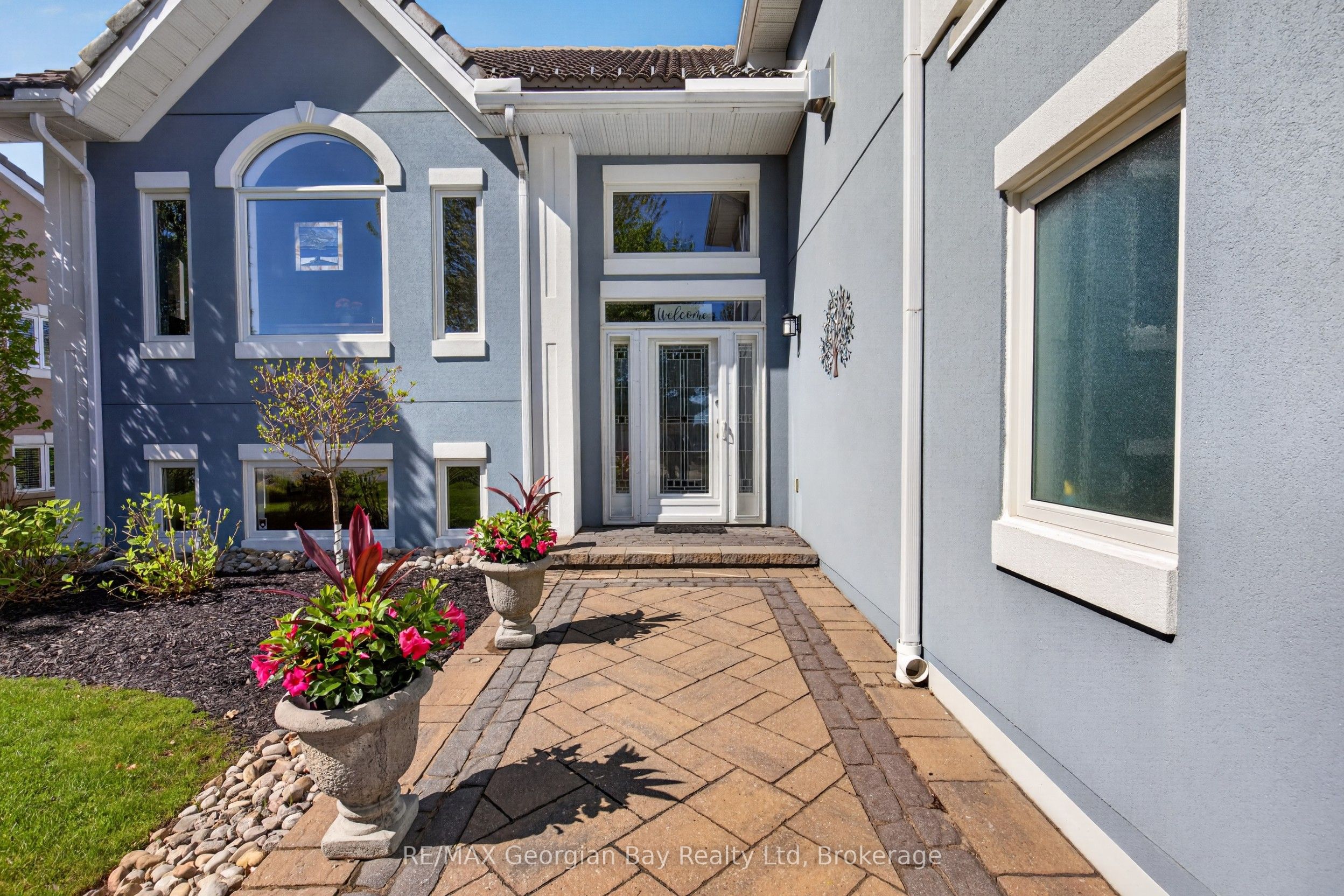 656 Aberdeen Boulevard, Midland, ON L4R 5N9 photo 3