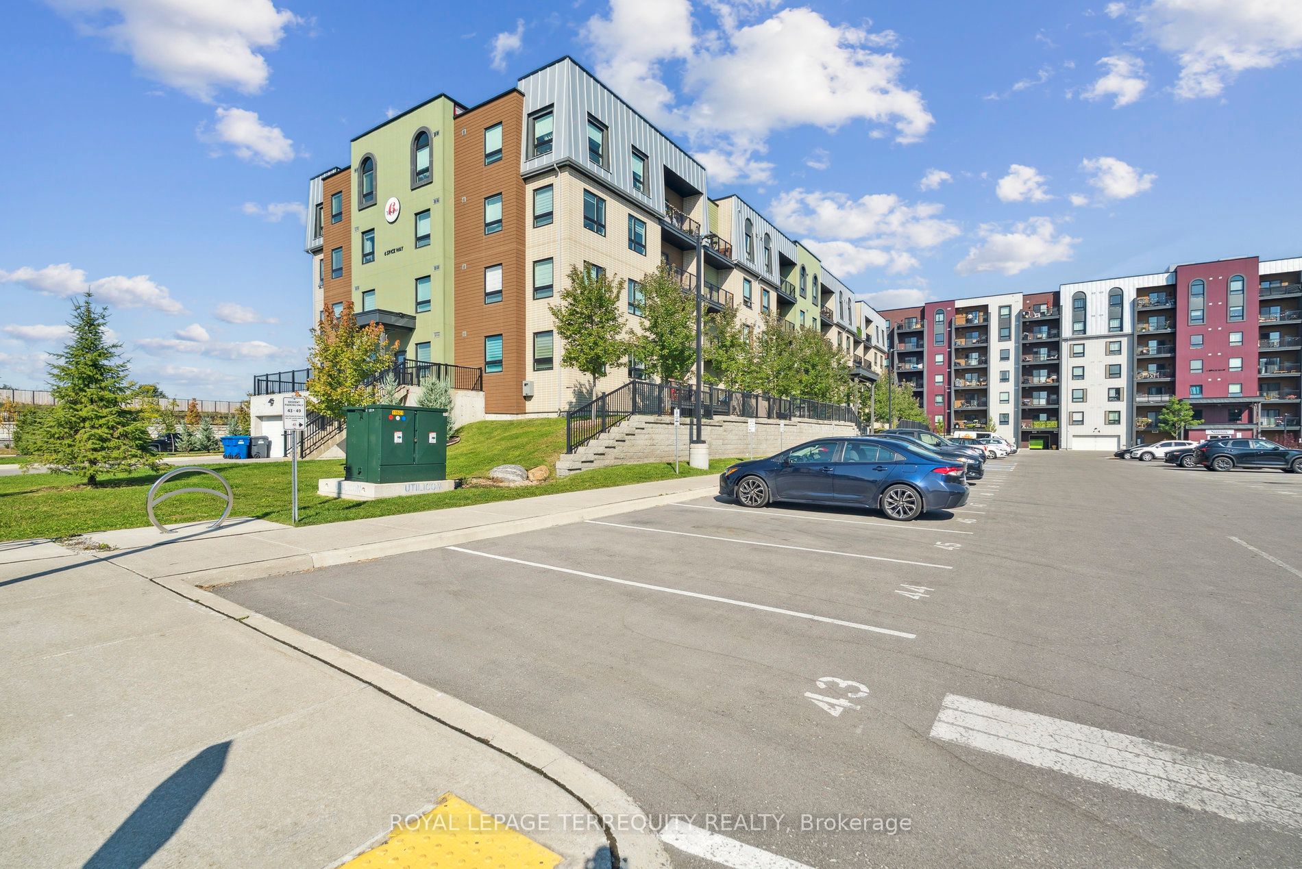 6 Spice Way 102, Barrie, ON L9J 0J9 photo 5