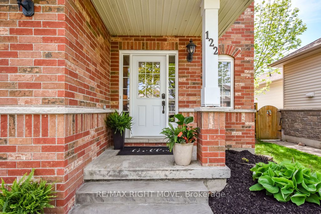 122 Atlantis Drive, Orillia, ON L3V 0A8 photo 2