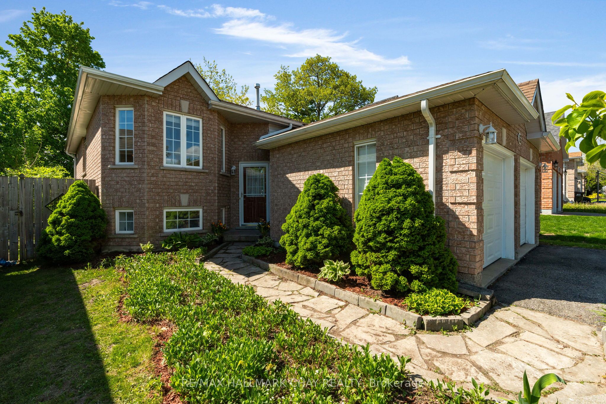 63 Masters Drive, Barrie, ON L4M 6W9 photo 2
