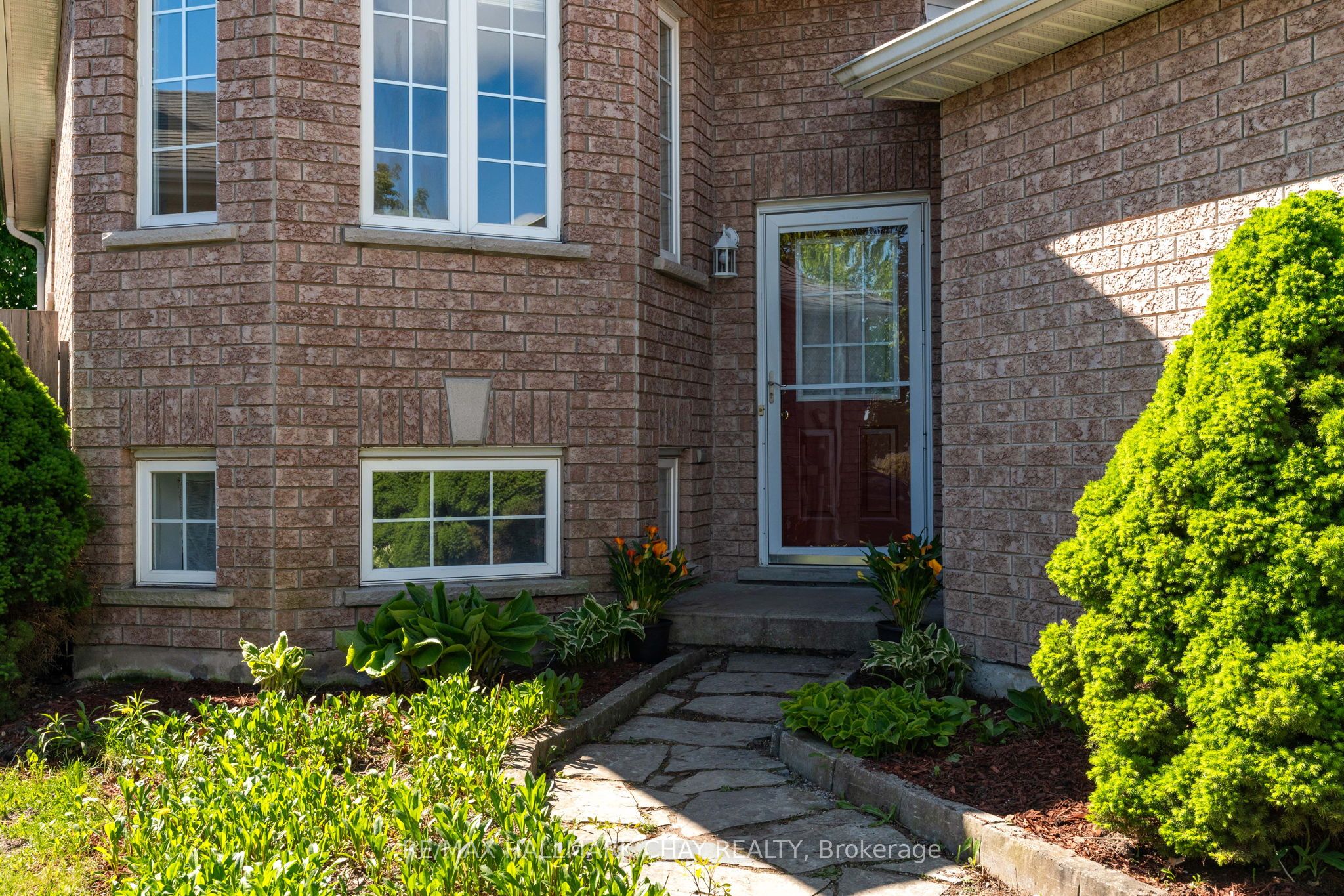 63 Masters Drive, Barrie, ON L4M 6W9 photo 3