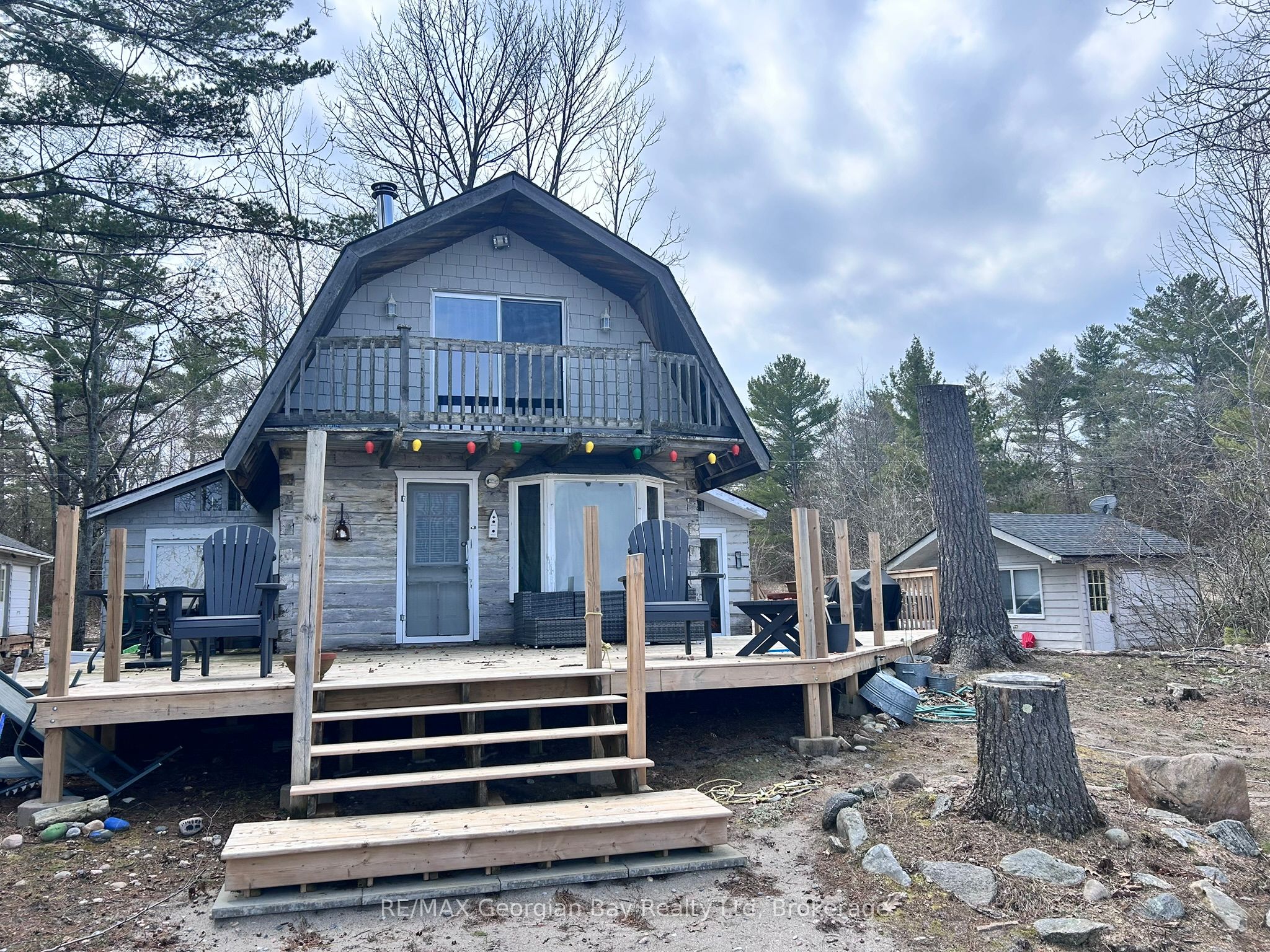 681 Mkade Kegwin Miikan Road, Christian Island 30, ON L9M 0A9