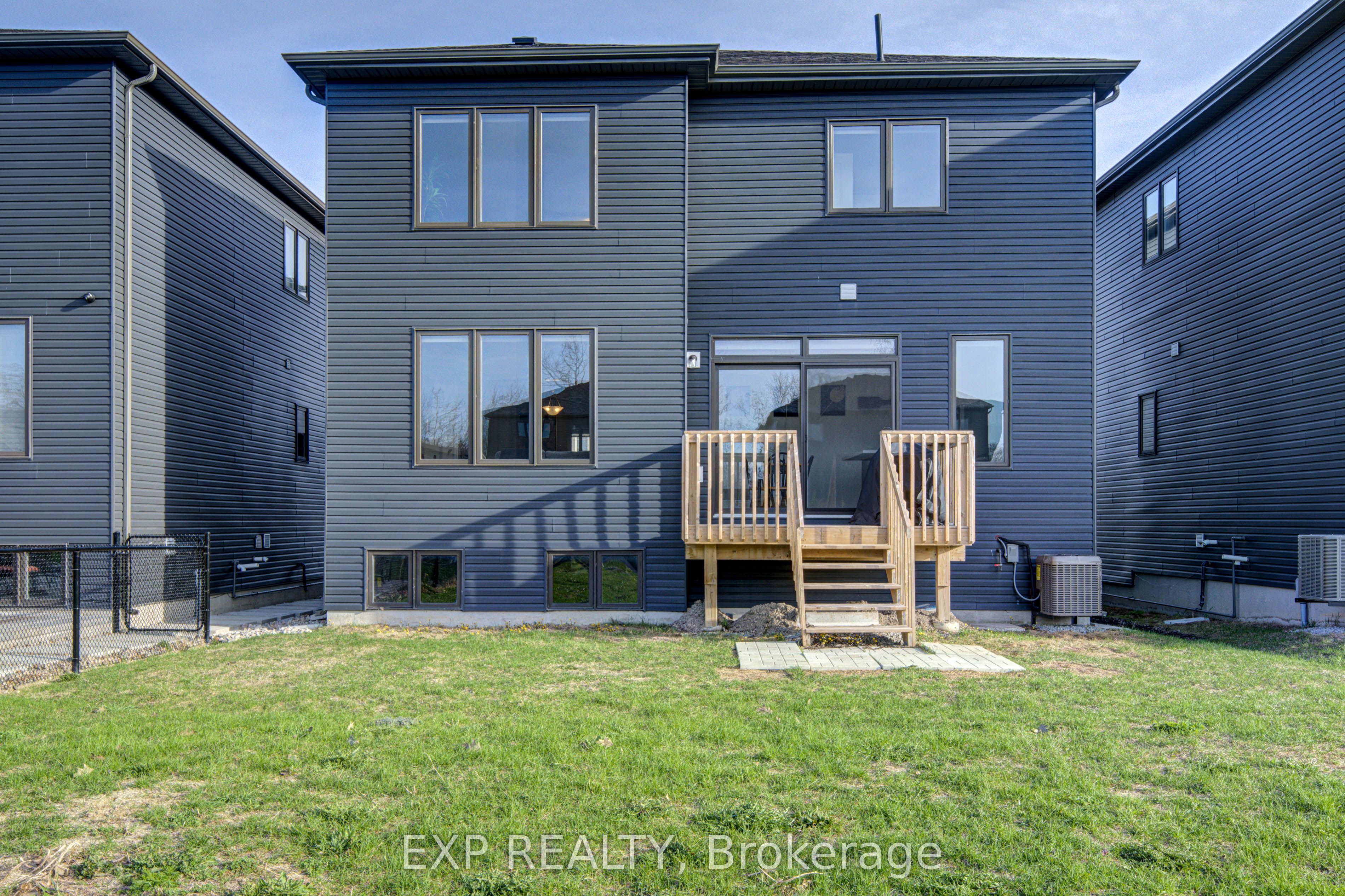 46 Simona Avenue, Wasaga Beach, ON L9Z 0L3 photo 5