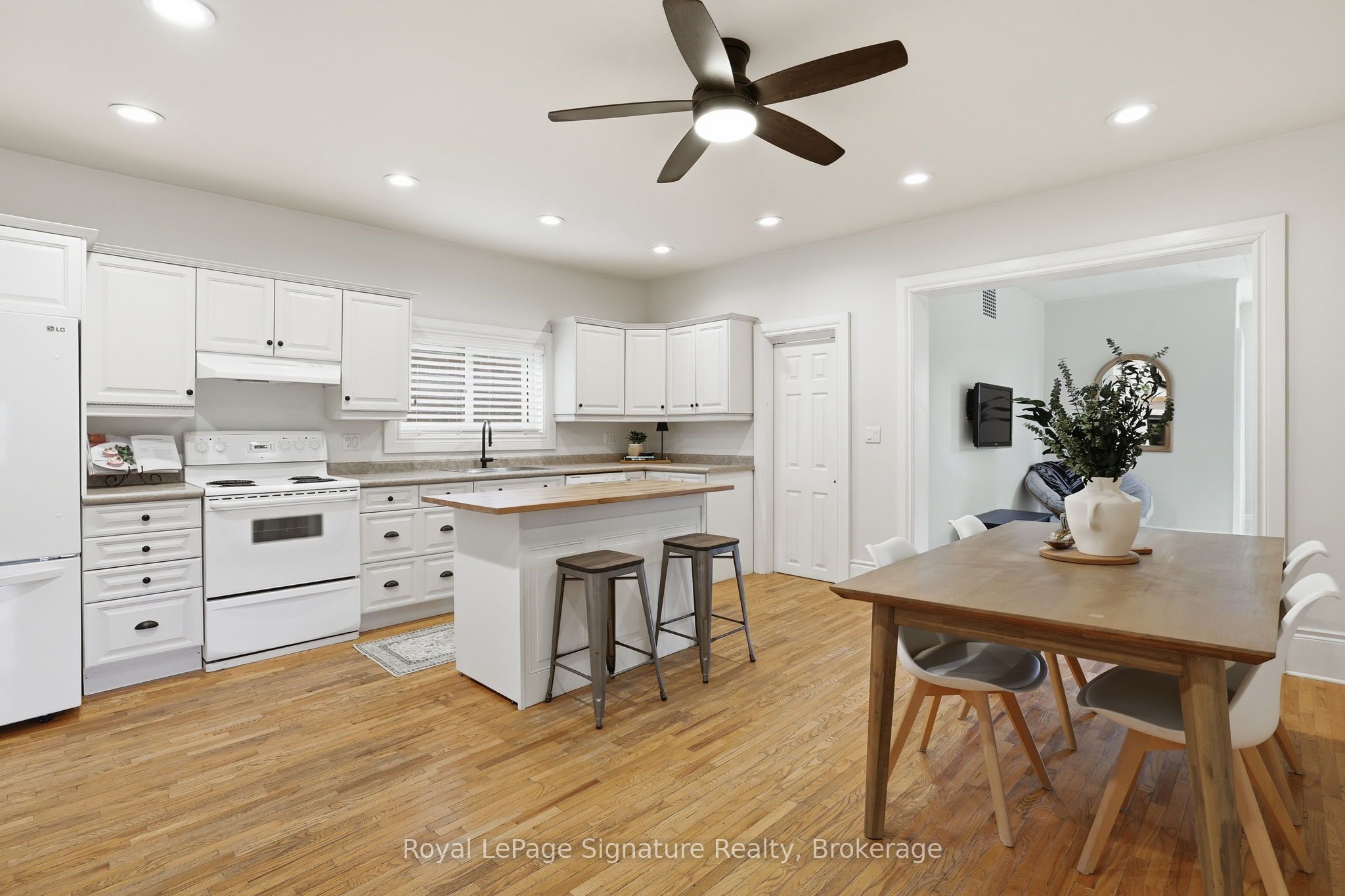 639 Saint Marie Street, Collingwood, ON L9Y 3L4 photo 3