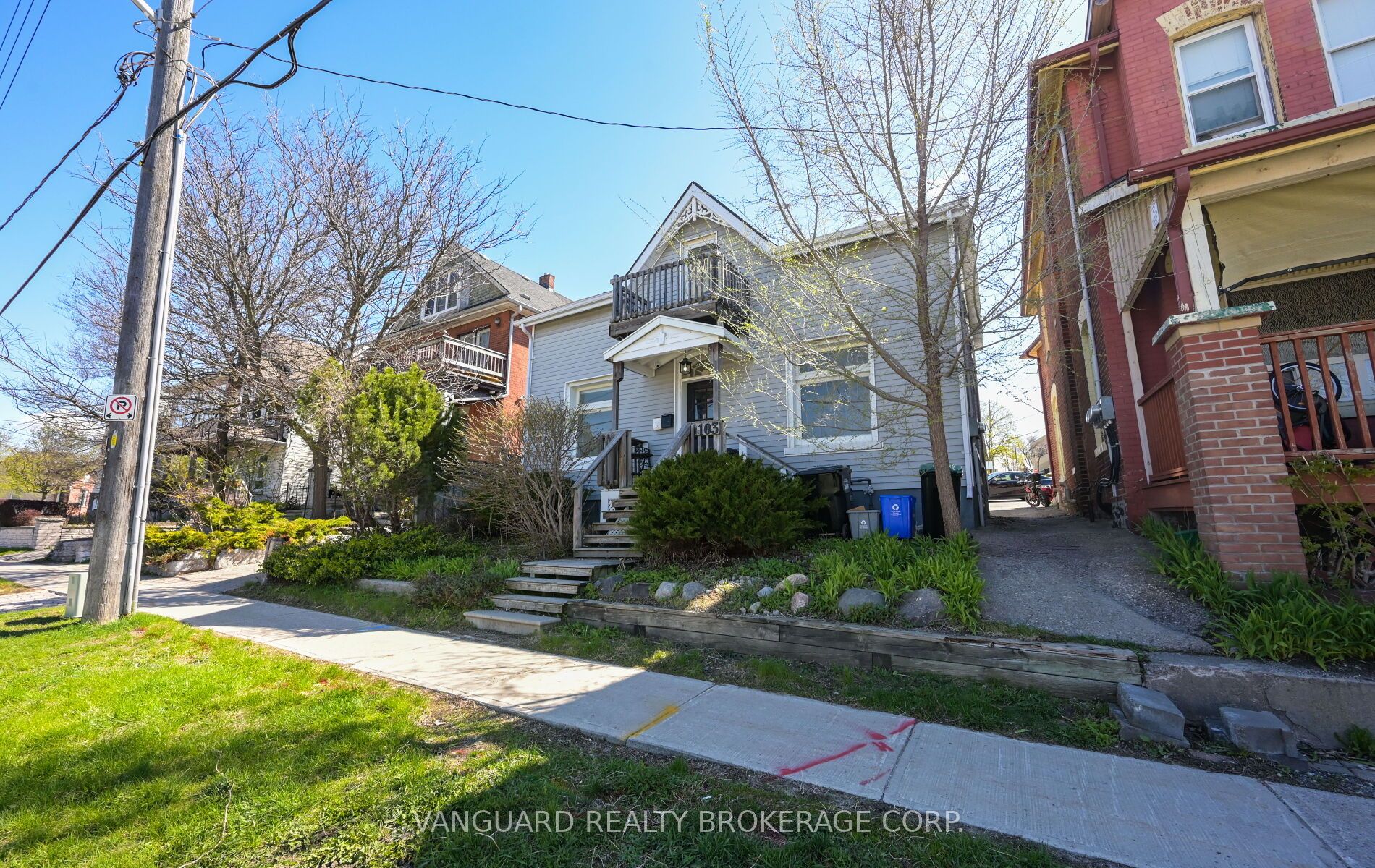 103 Mulcaster Street 1, Barrie, ON L4M 3M7 photo 4