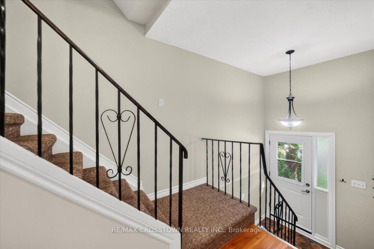1095 Mississaga Street W 121, Orillia, ON L3V 6W7 photo 5