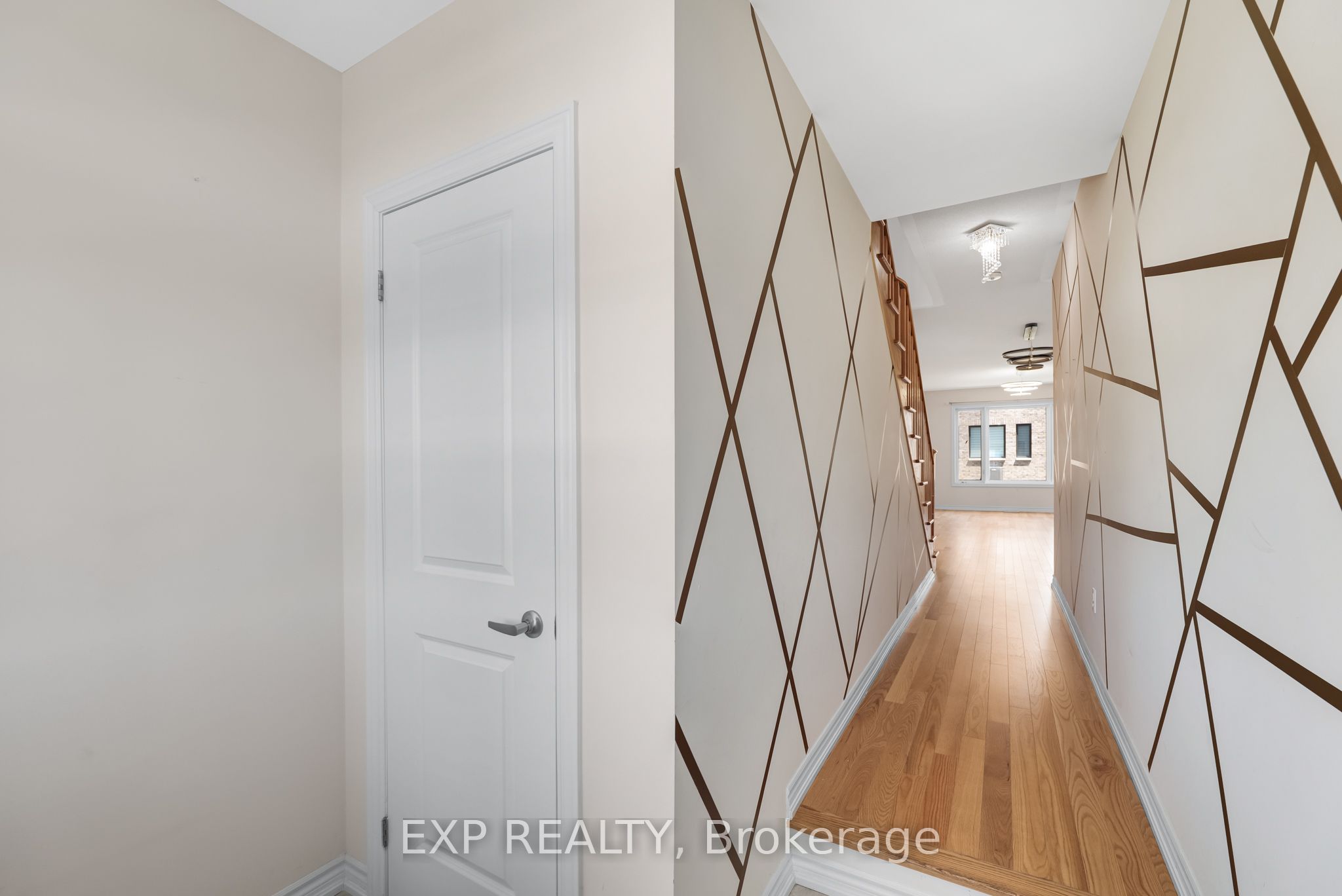 108 Durham Avenue, Barrie, ON L9J 0L8 photo 4