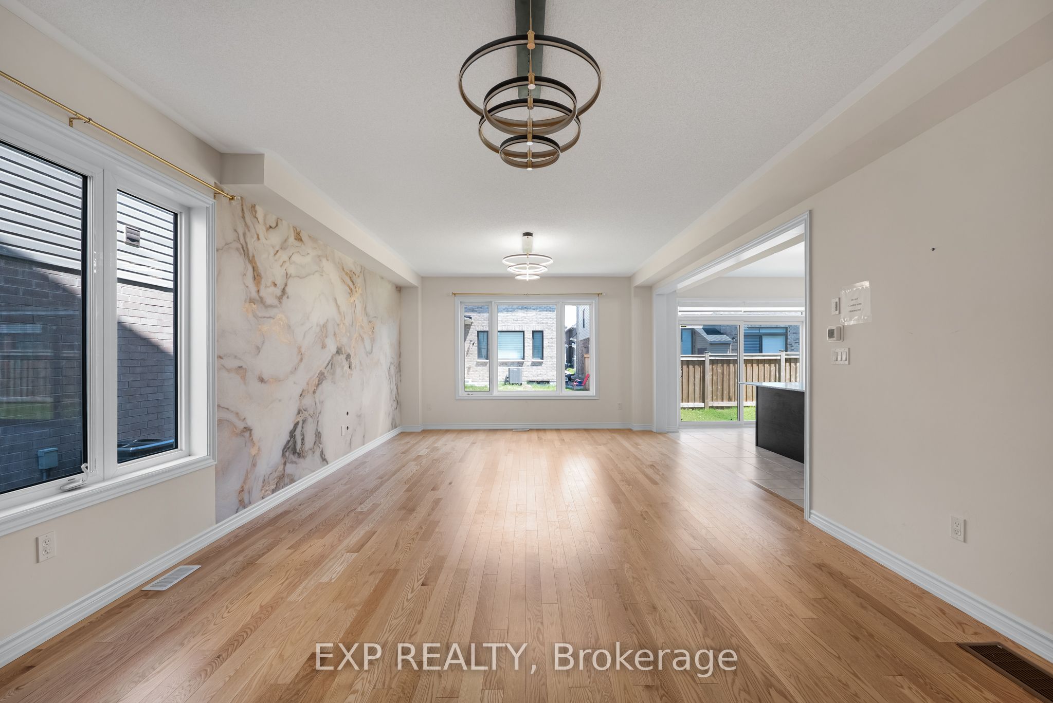 108 Durham Avenue, Barrie, ON L9J 0L8 photo 5