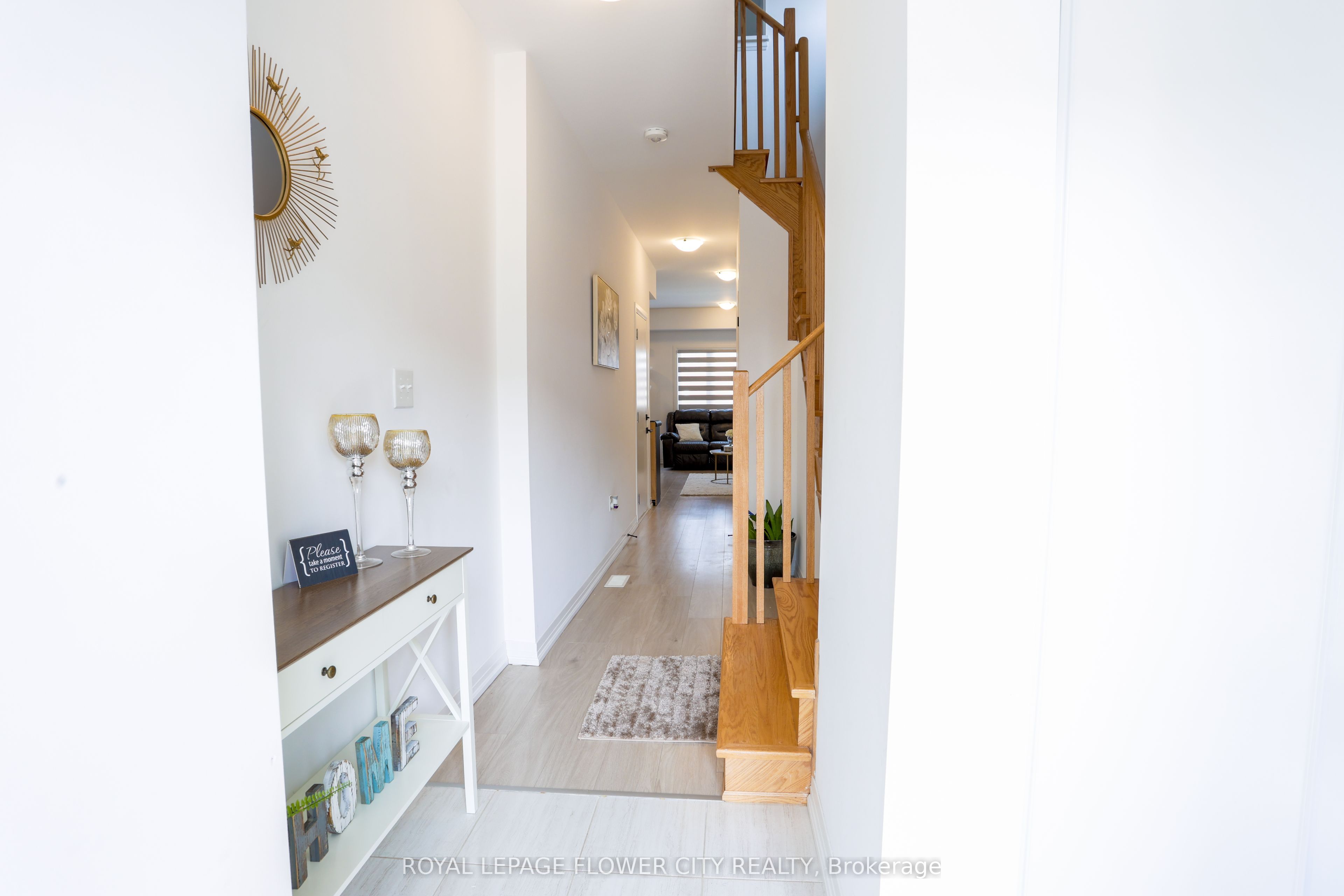 16 Fairlane Avenue, Barrie, ON L9J 0M9 photo 5