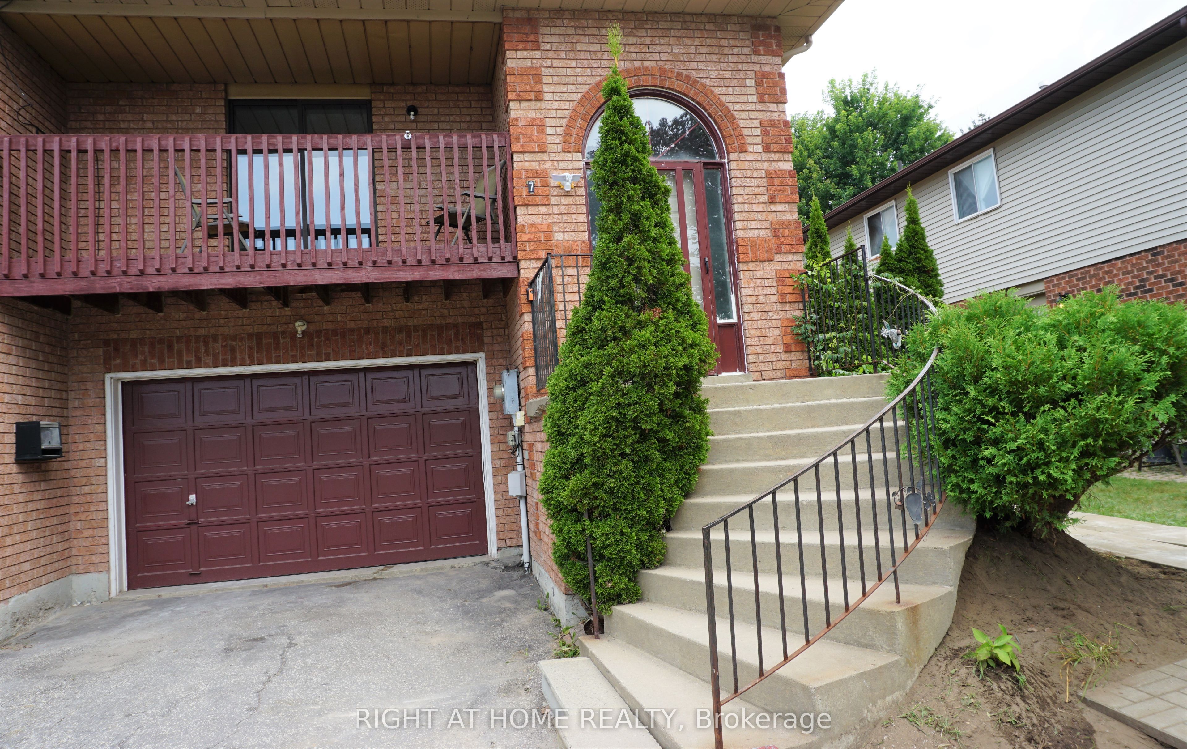 7 Porritt Street A, Barrie, ON L4N 6Y5 photo 2