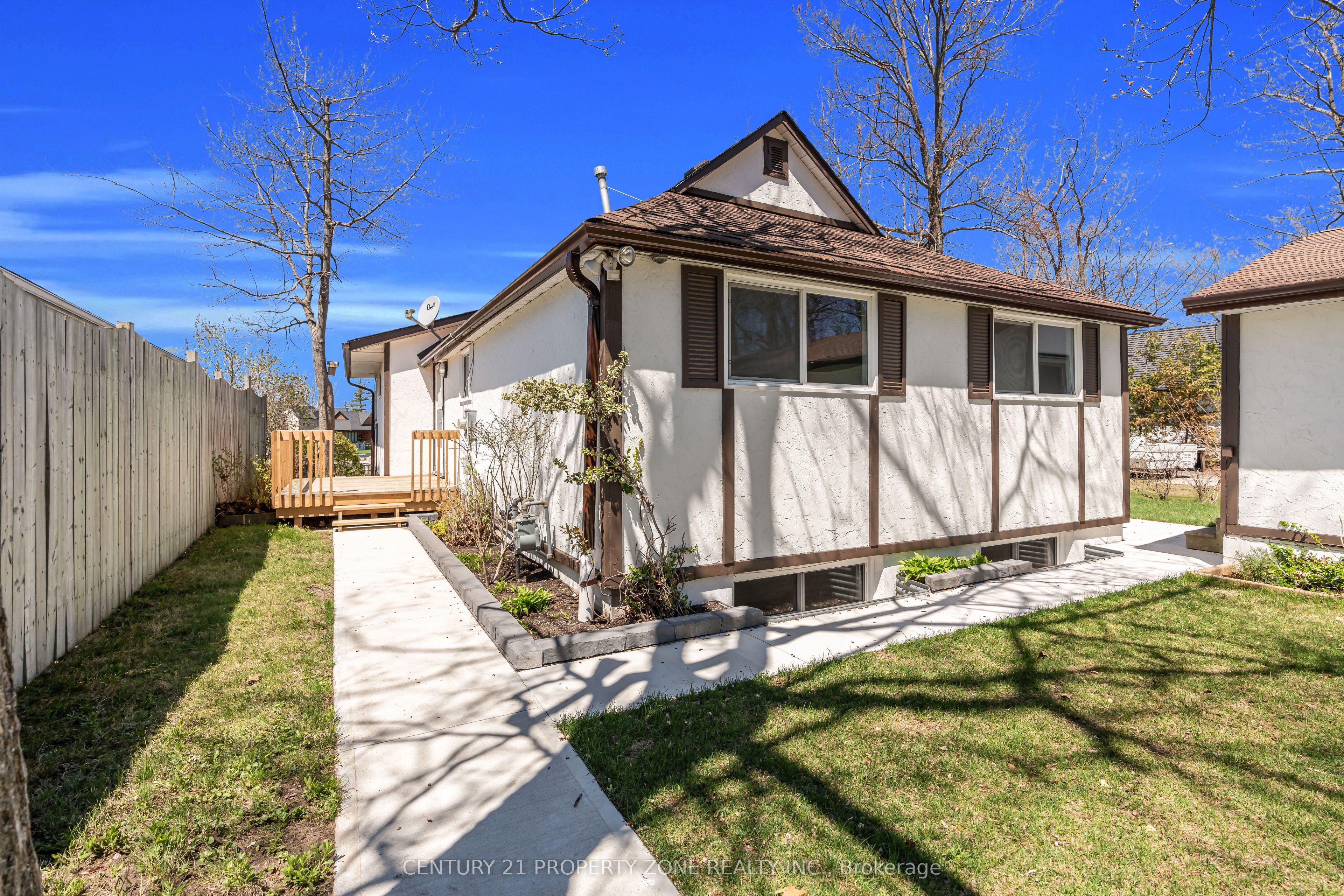 1312 W River Road W, Wasaga Beach, ON L9Z 2W6 photo 5