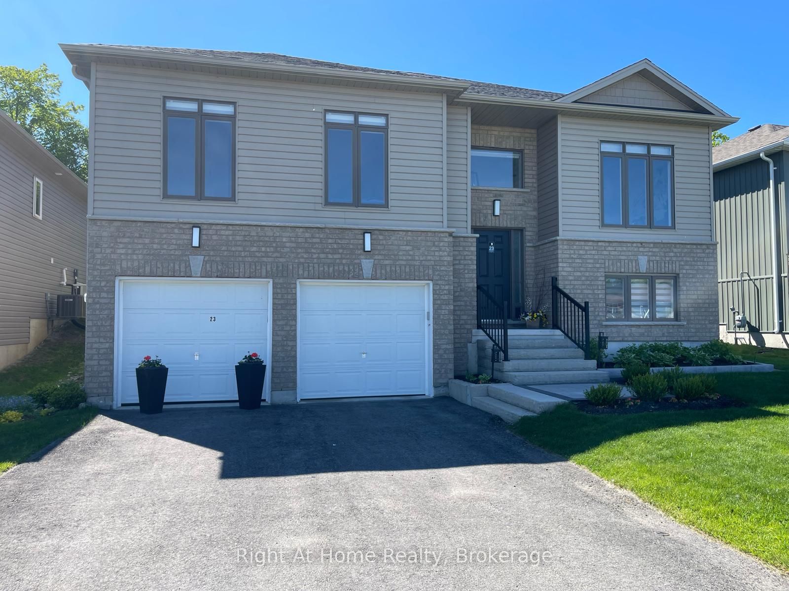 23 Ralph Dalton Boulevard, Tay, ON L0K 2A0 photo 2