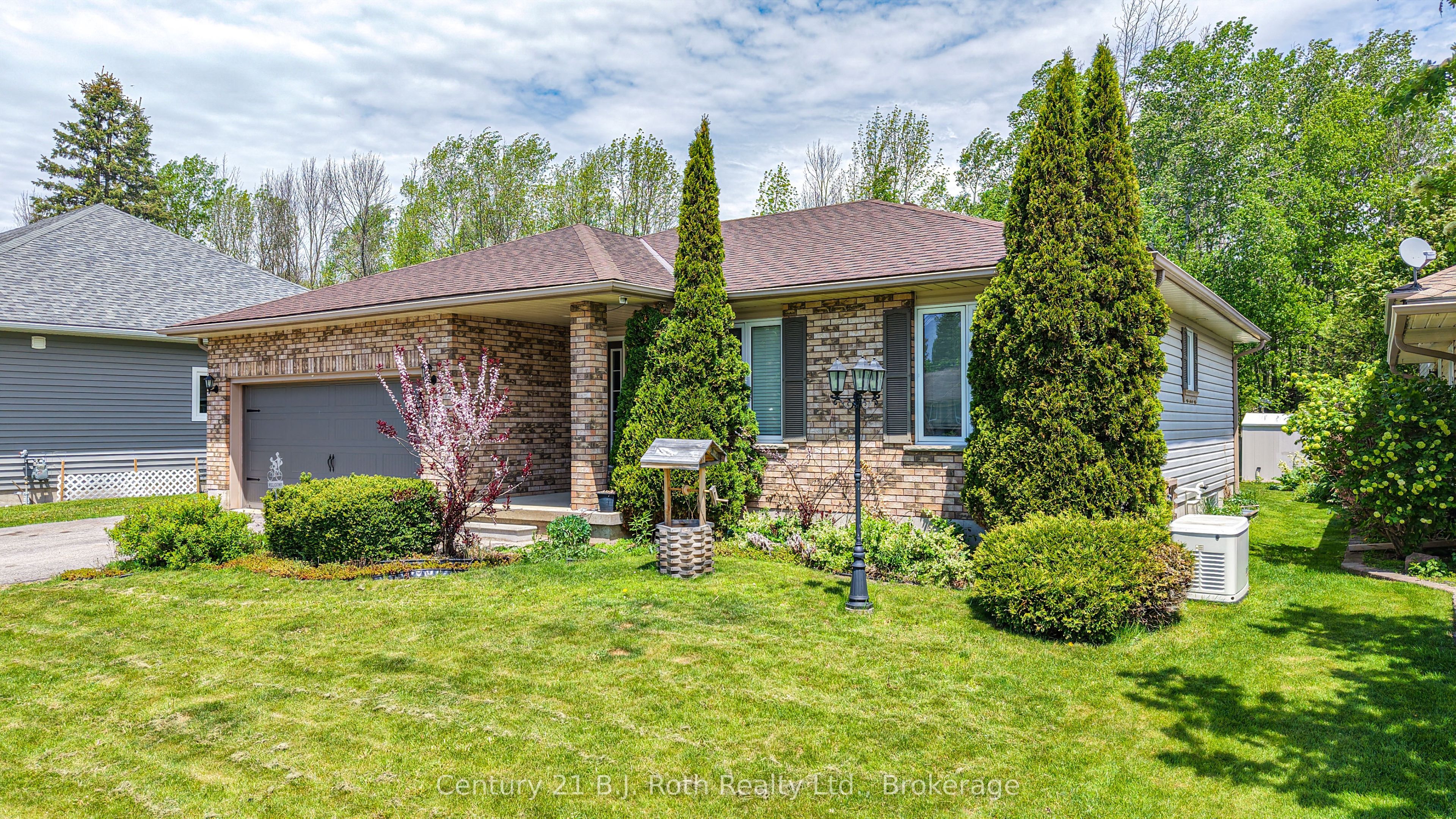 48 Brick Pond Road, Severn, ON L0K 1E0 photo 2