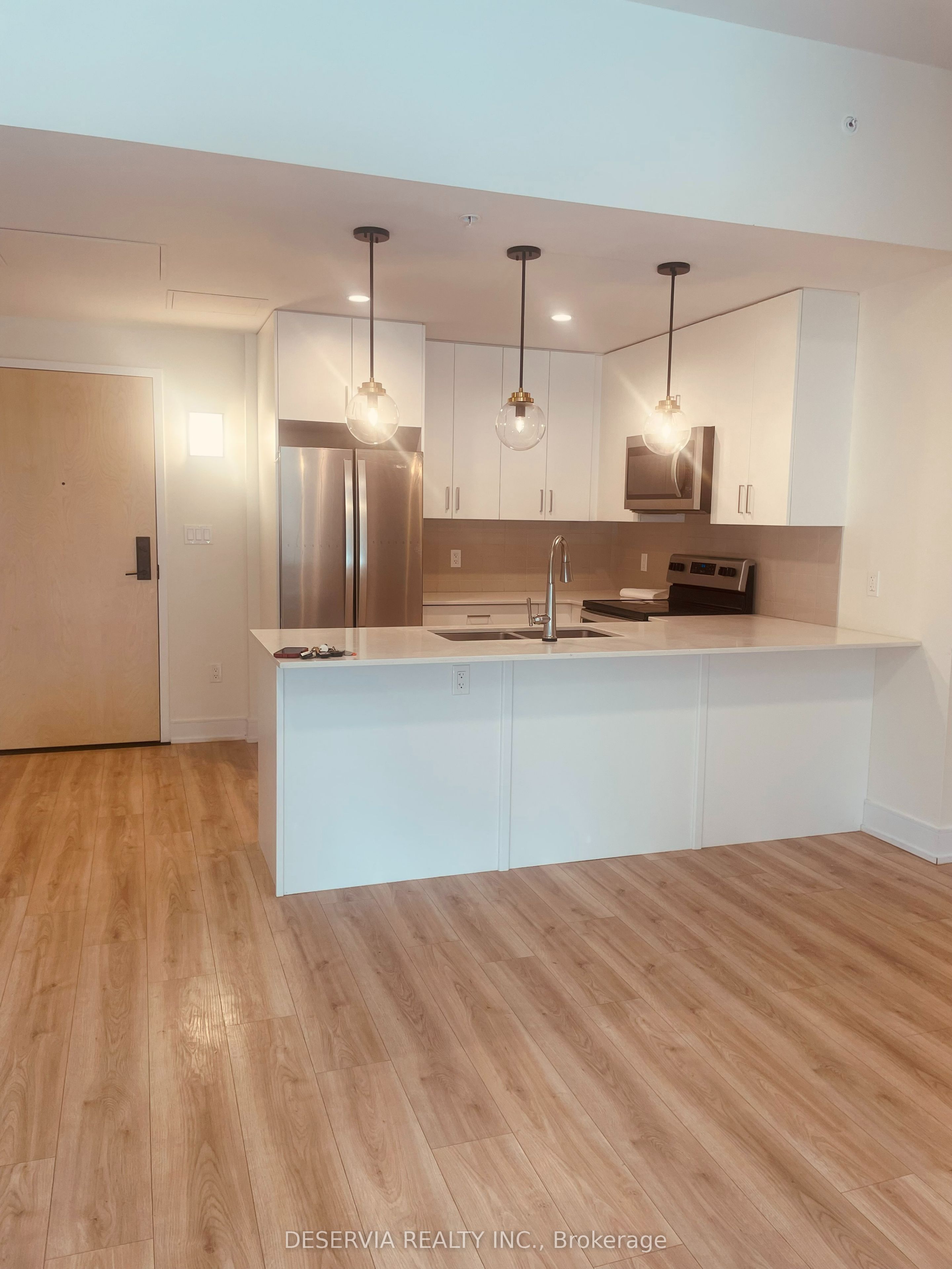 121 Mary Street Unit 205, Clearview, ON L0M 1G0 photo 3