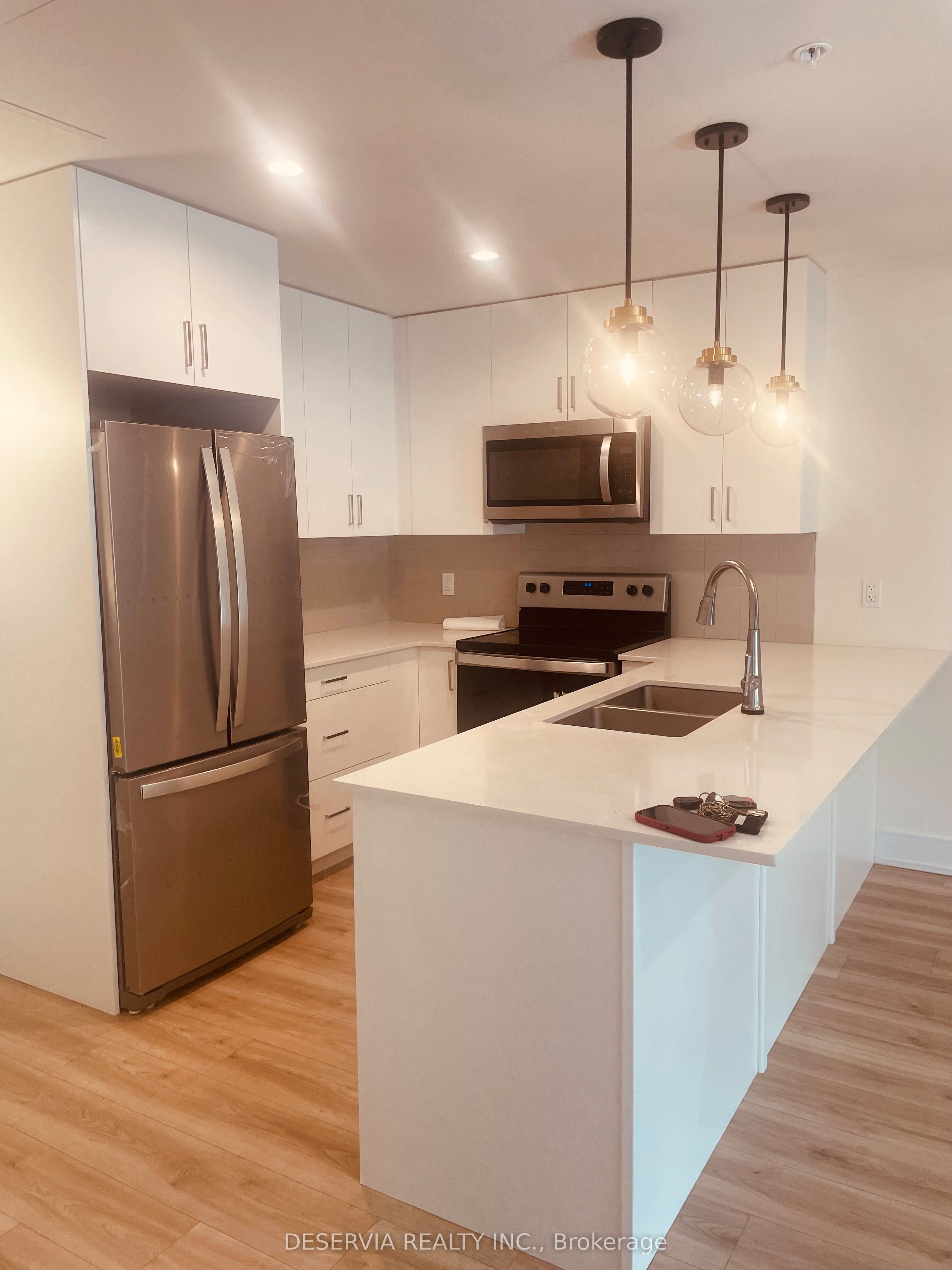 121 Mary Street Unit 205, Clearview, ON L0M 1G0 photo 4