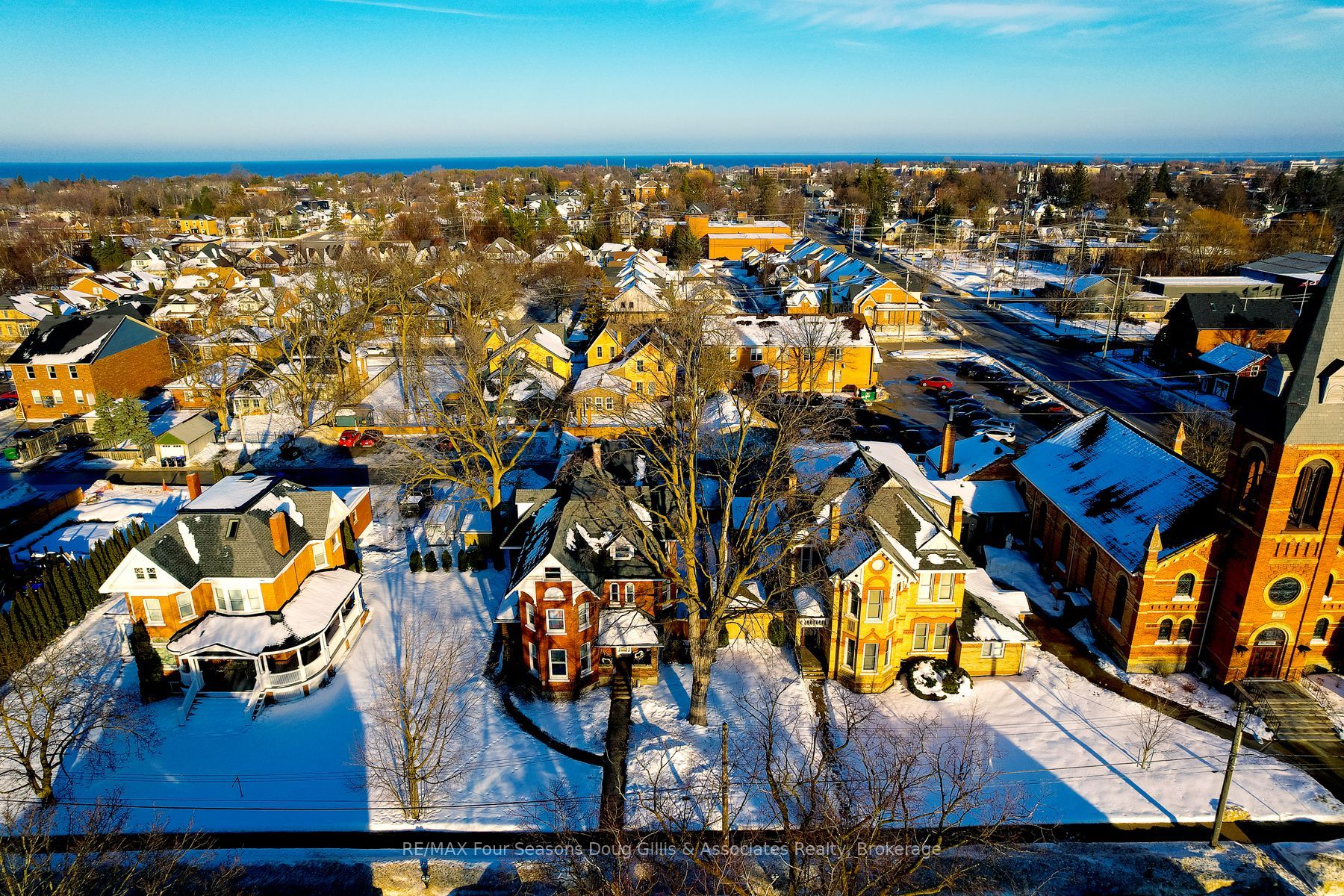 57 Elgin Street, Collingwood, ON L9Y 3L6 photo 3