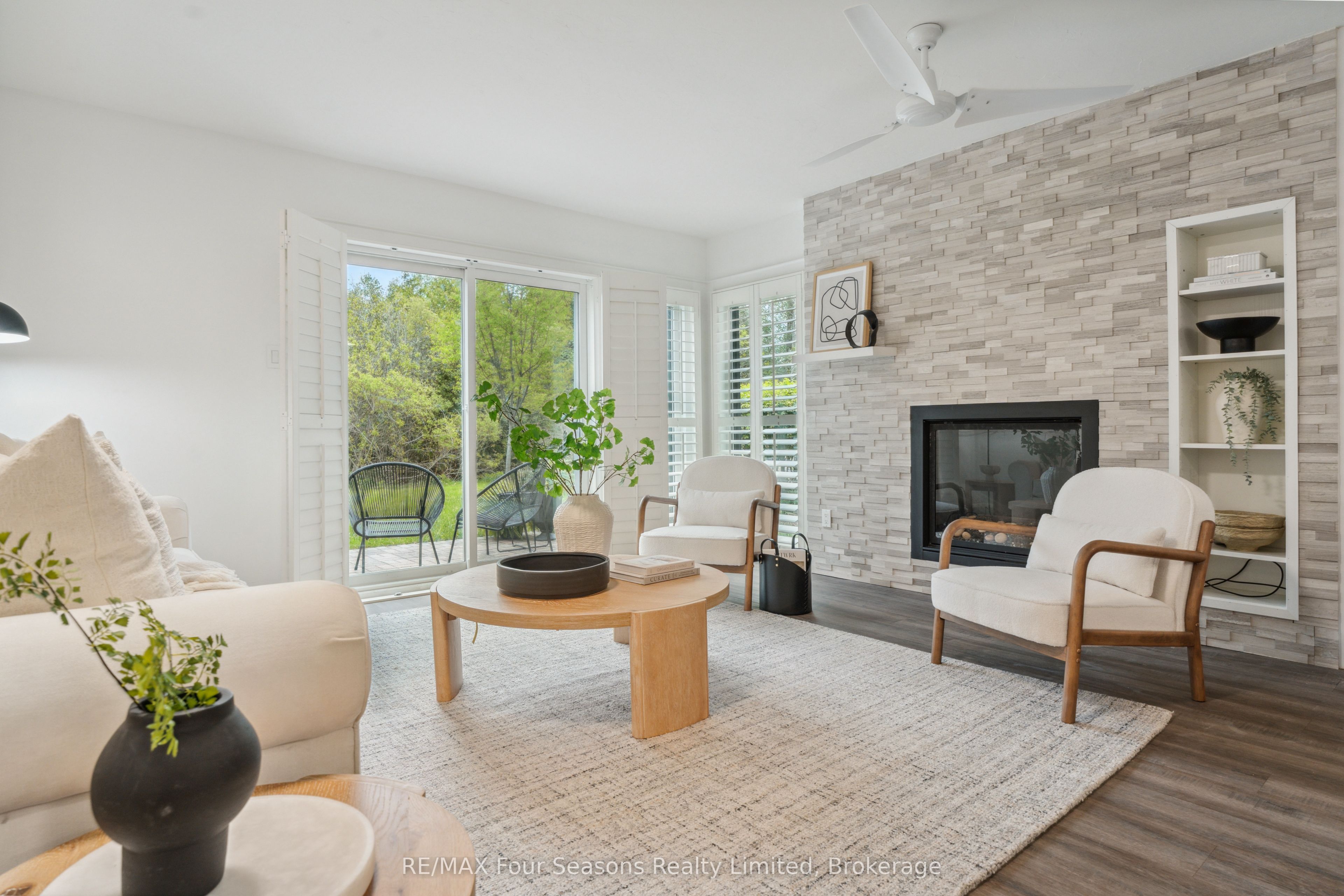 44 Trott Boulevard 7, Collingwood, ON L9Y 5B7 photo 3