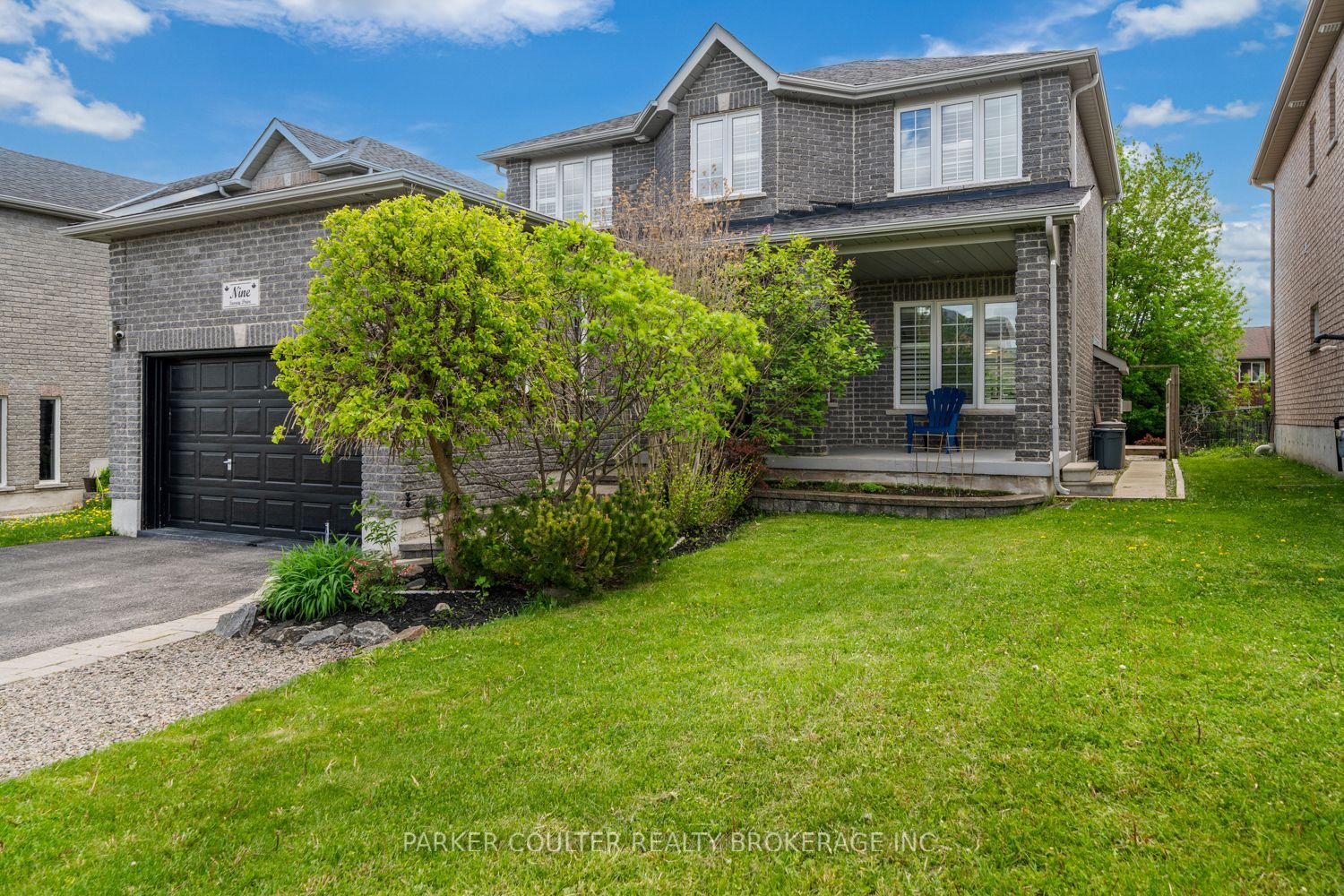 9 Surrey Drive, Barrie, ON L4M 0C5 photo 2