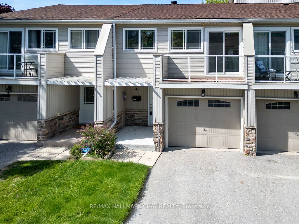 12 Lankin Boulevard 40, Orillia, ON L3V 6T2