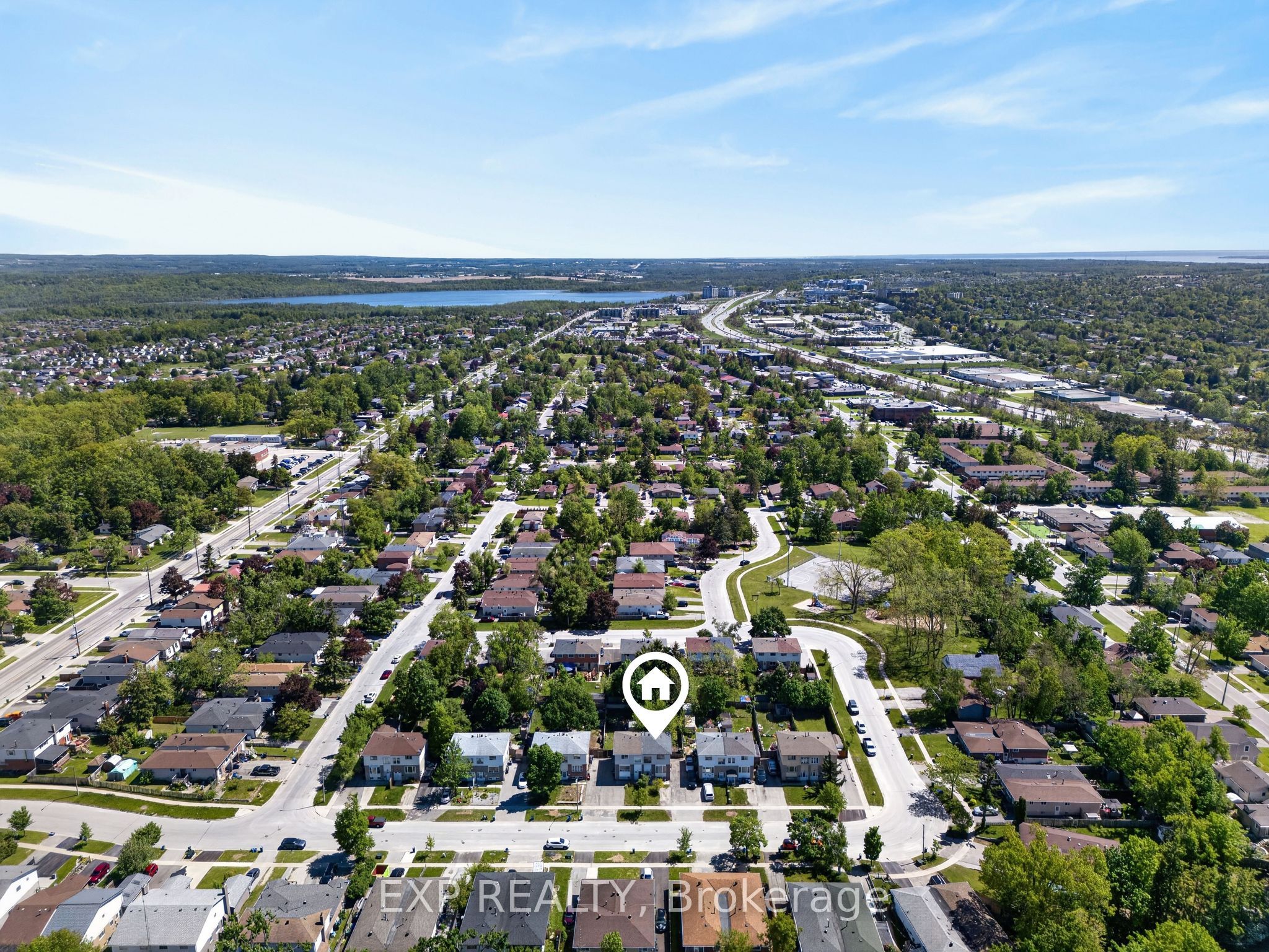 33 Carlton Road, Barrie, ON L4M 5K8