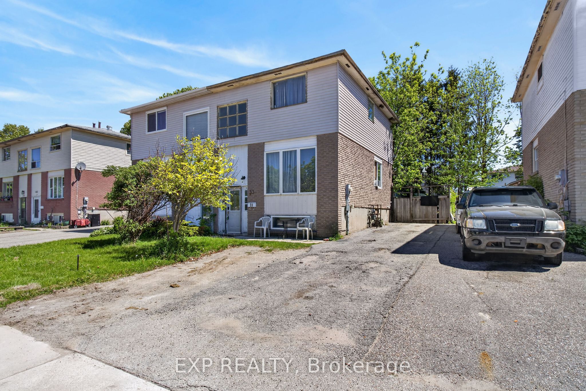 33 Carlton Road, Barrie, ON L4M 5K8 photo 2