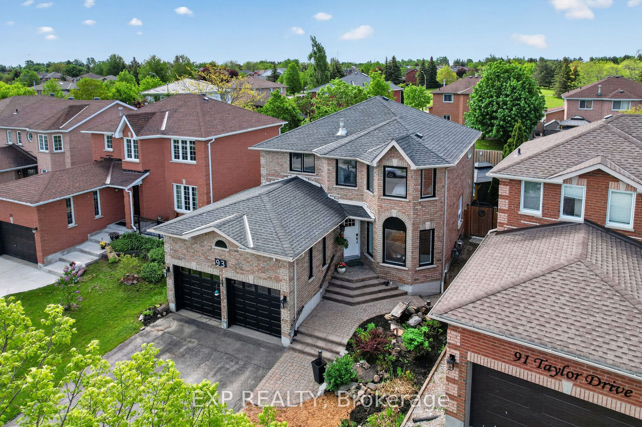 93 Taylor Drive, Barrie, ON L4N 8K3 photo 2