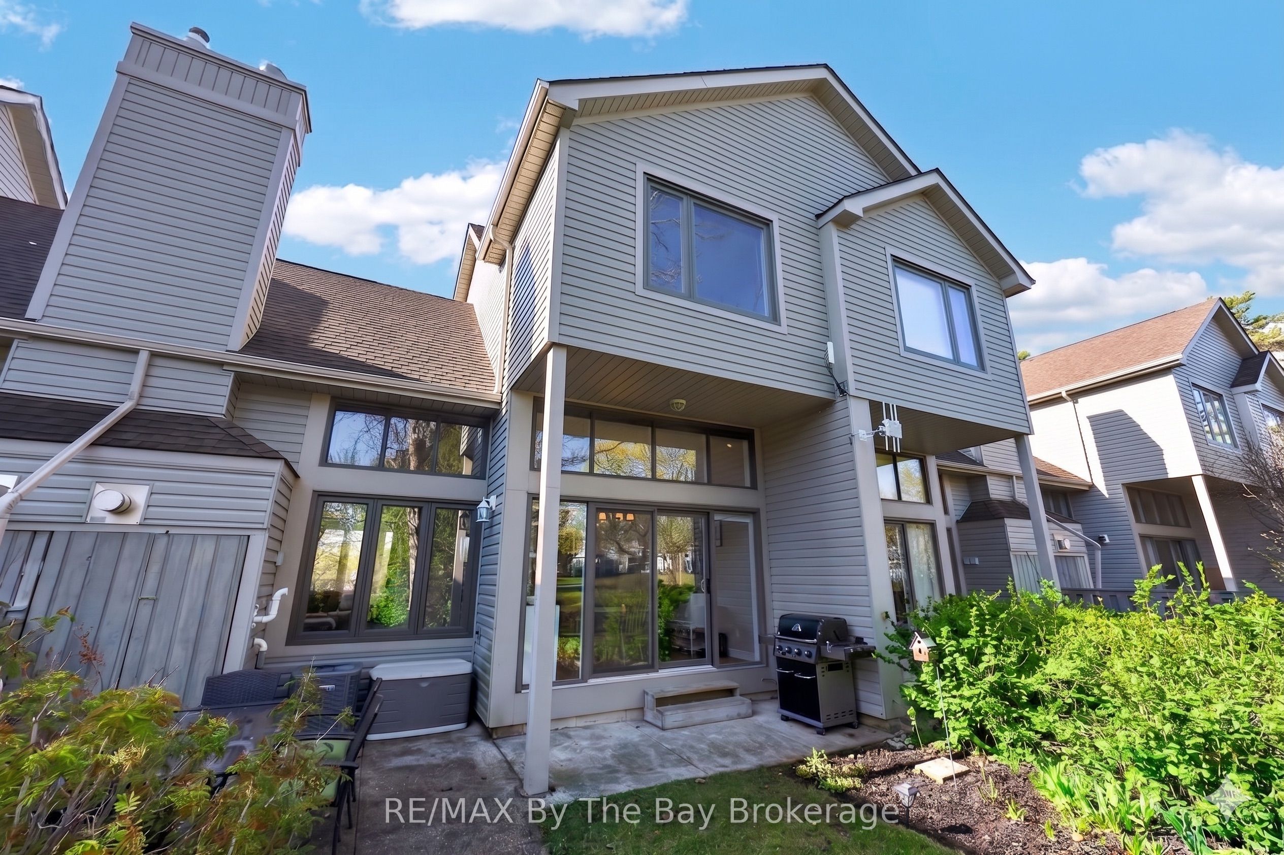 43 Trafalgar Road, Collingwood, ON L9Y 5G4