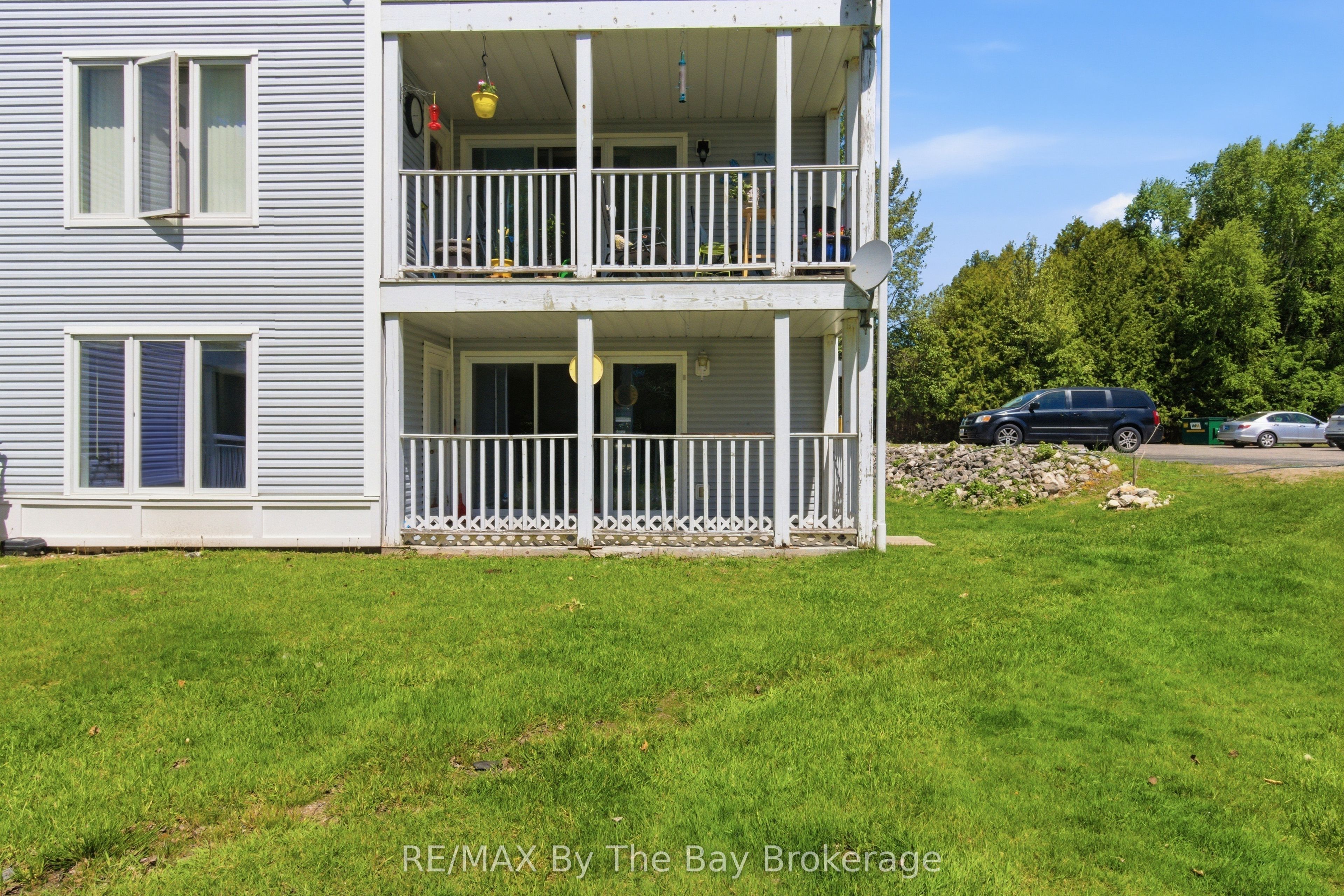 10 Mulligan Lane 1, Wasaga Beach, ON L9Z 1C4 photo 4