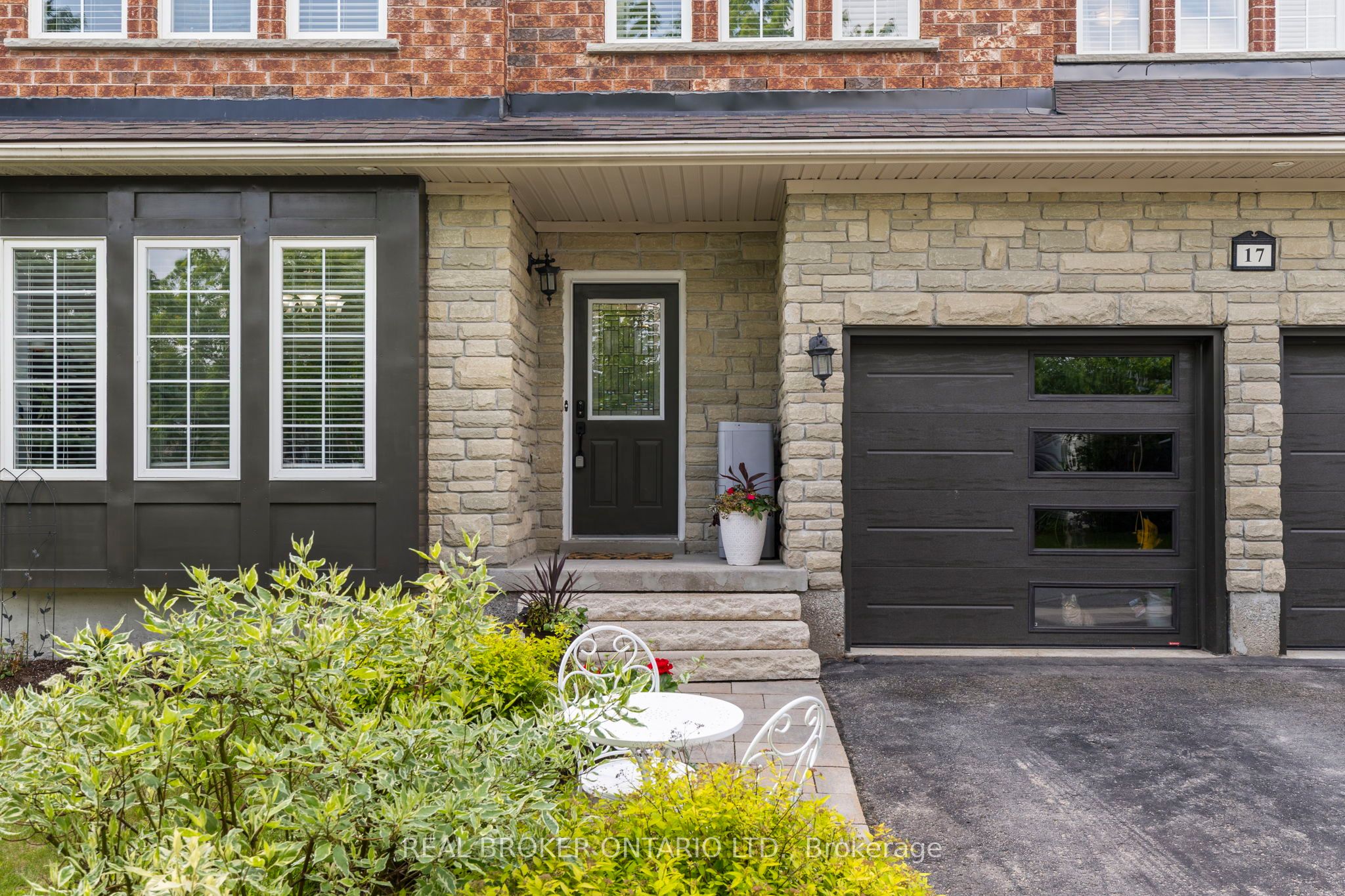 17 CRANBERRY Lane, Barrie, ON L4N 0Z1 photo 3